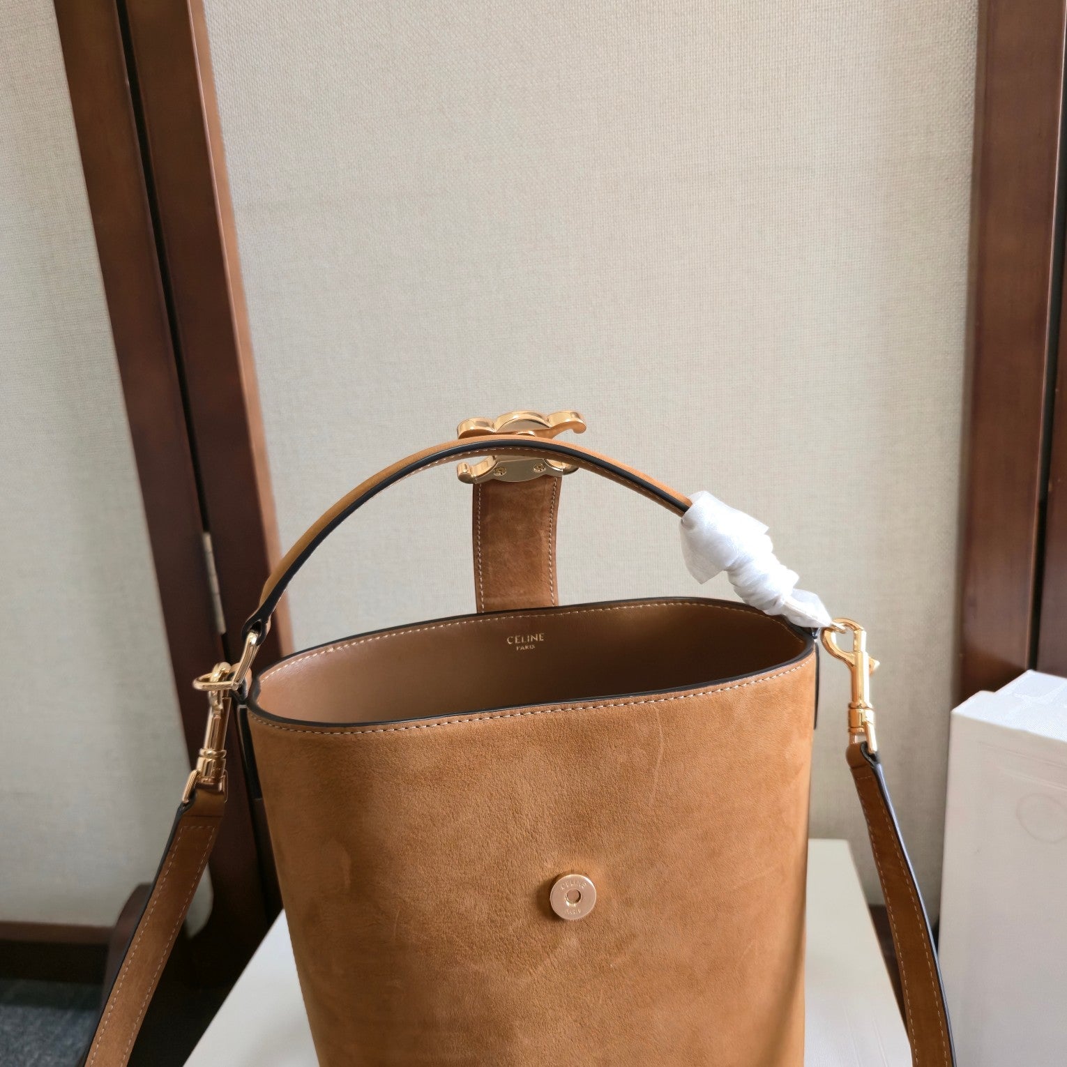 Celine 2025 Bucket Louise Bag 19cm Pecan Suede Calfskin 276314