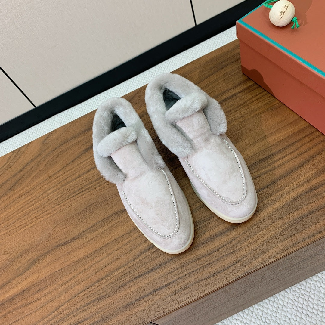 LP Open Walk Chukka Boot Powder Pearl Suede Lamb Fur