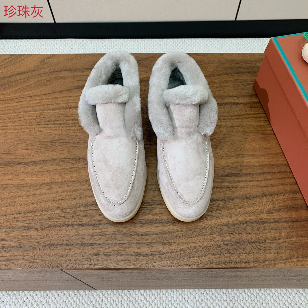 LP Open Walk Chukka Boot Powder Pearl Suede Lamb Fur