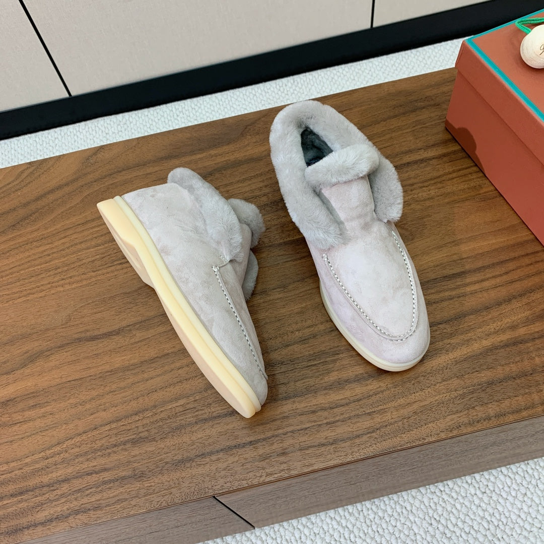 LP Open Walk Chukka Boot Powder Pearl Suede Lamb Fur