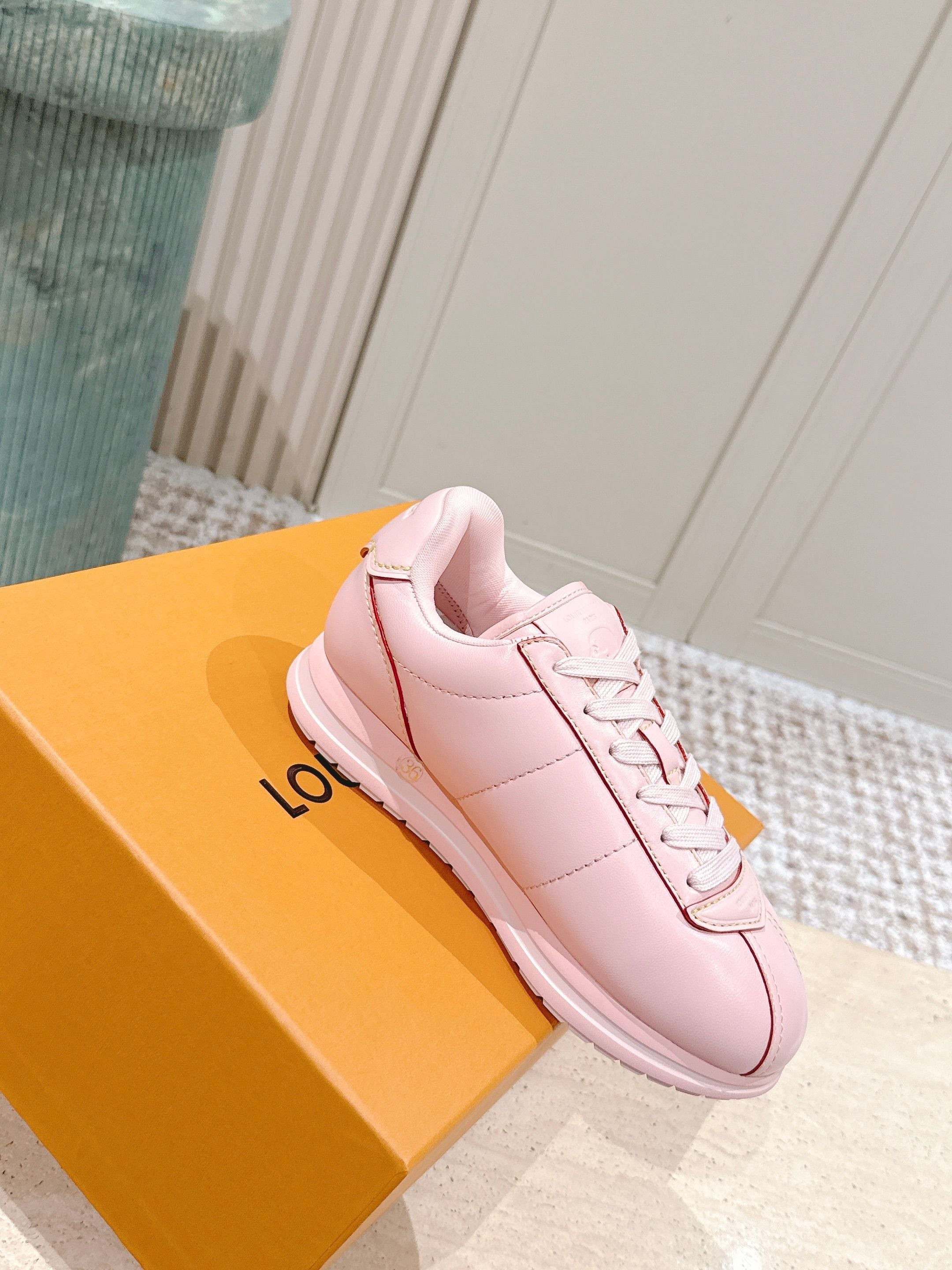 LV 25 Buttersoft Sneakers Pink Calfskin 576987