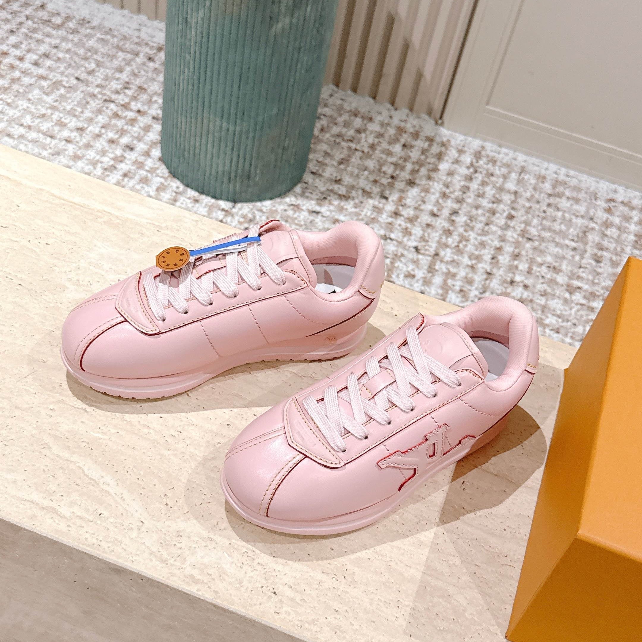 LV 25 Buttersoft Sneakers Pink Calfskin 576987