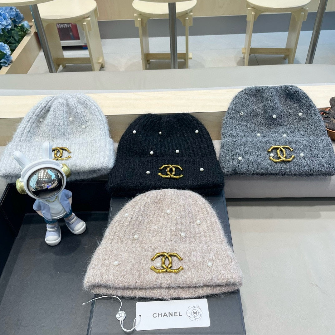 BEANIE HAT IN CLOUD GRAY WOOL 430081