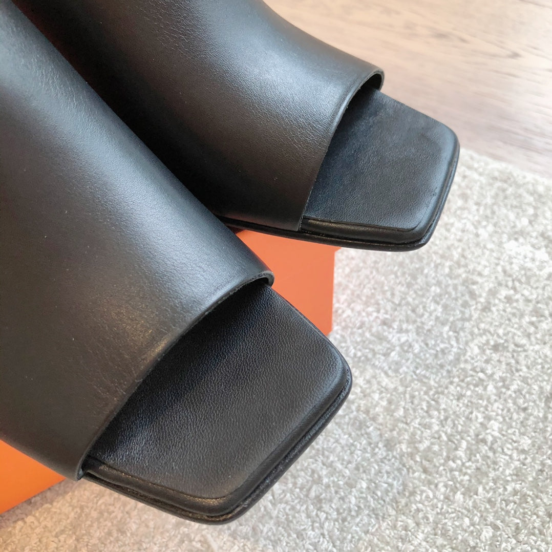 ICONIQUE 60 SANDAL BLACK CALFSKIN