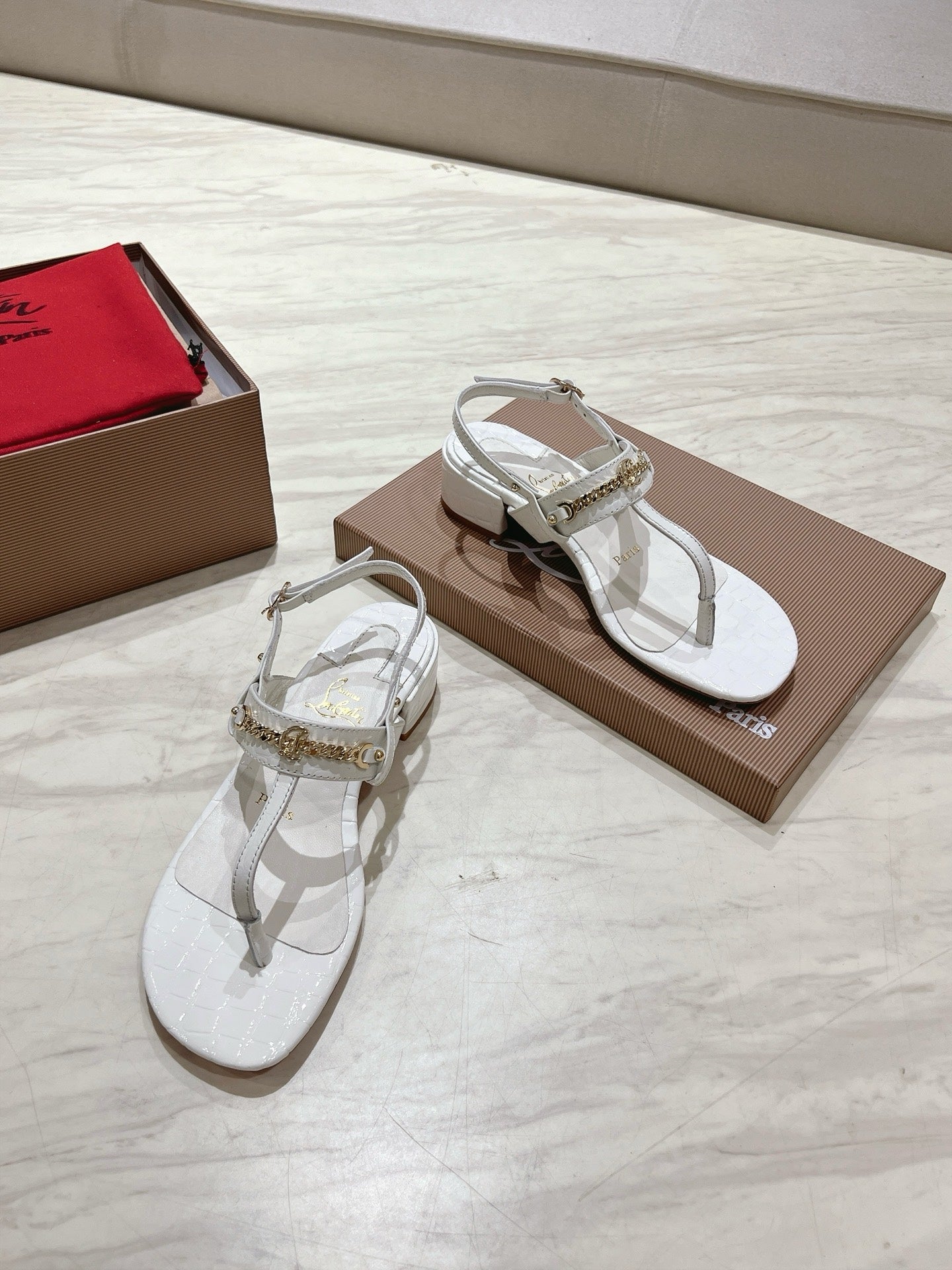 CL 25 Thong Sandal Calfskin 240498