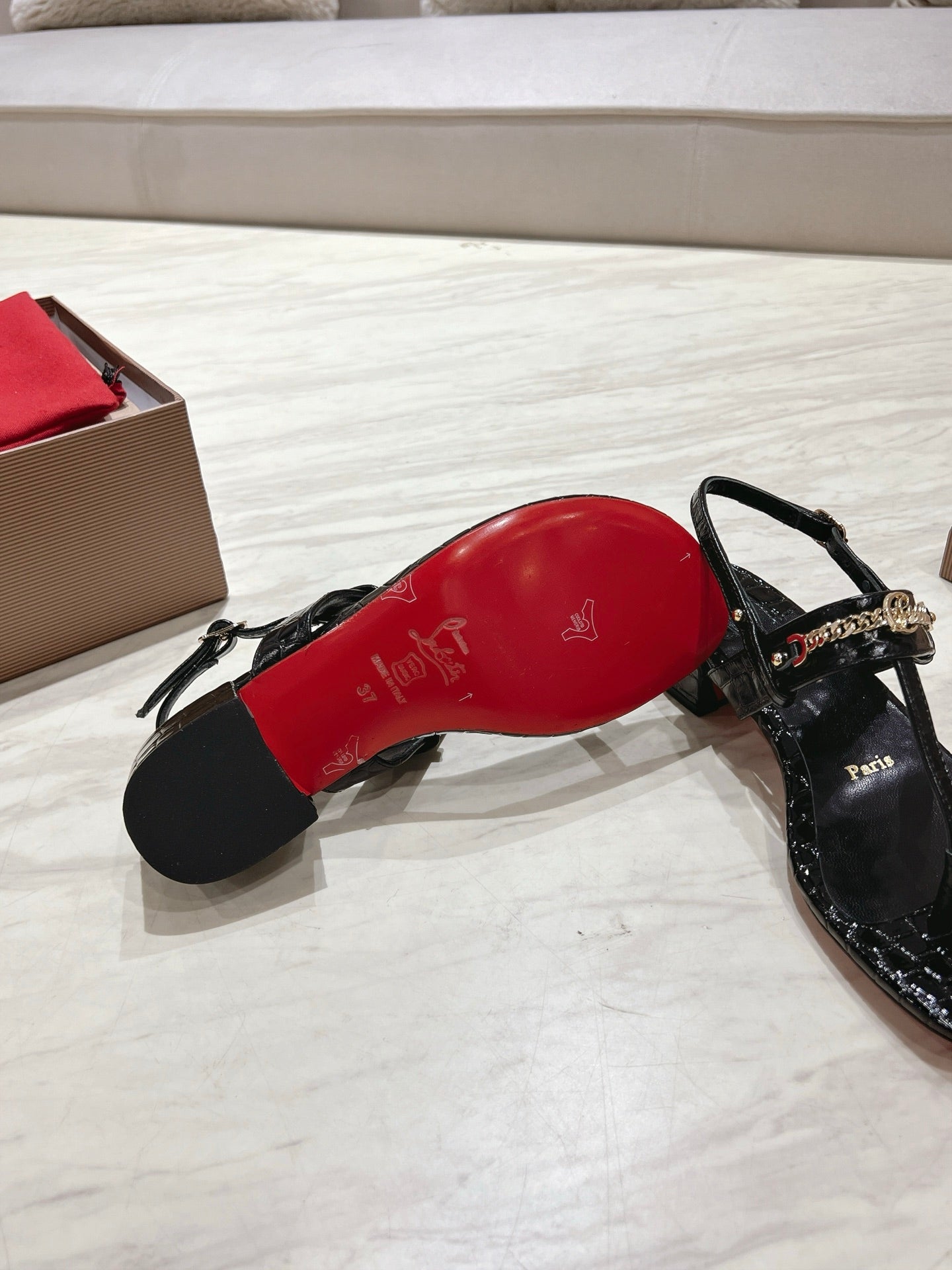 CL 25 Thong Sandal Calfskin 240498