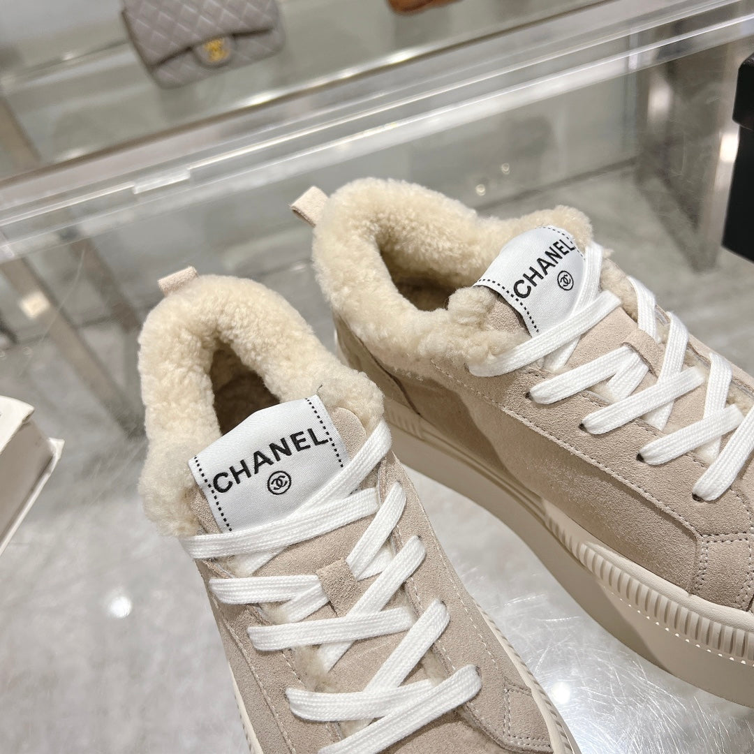 CC Sneaker Light Beige Suede With Wool Lining  944557