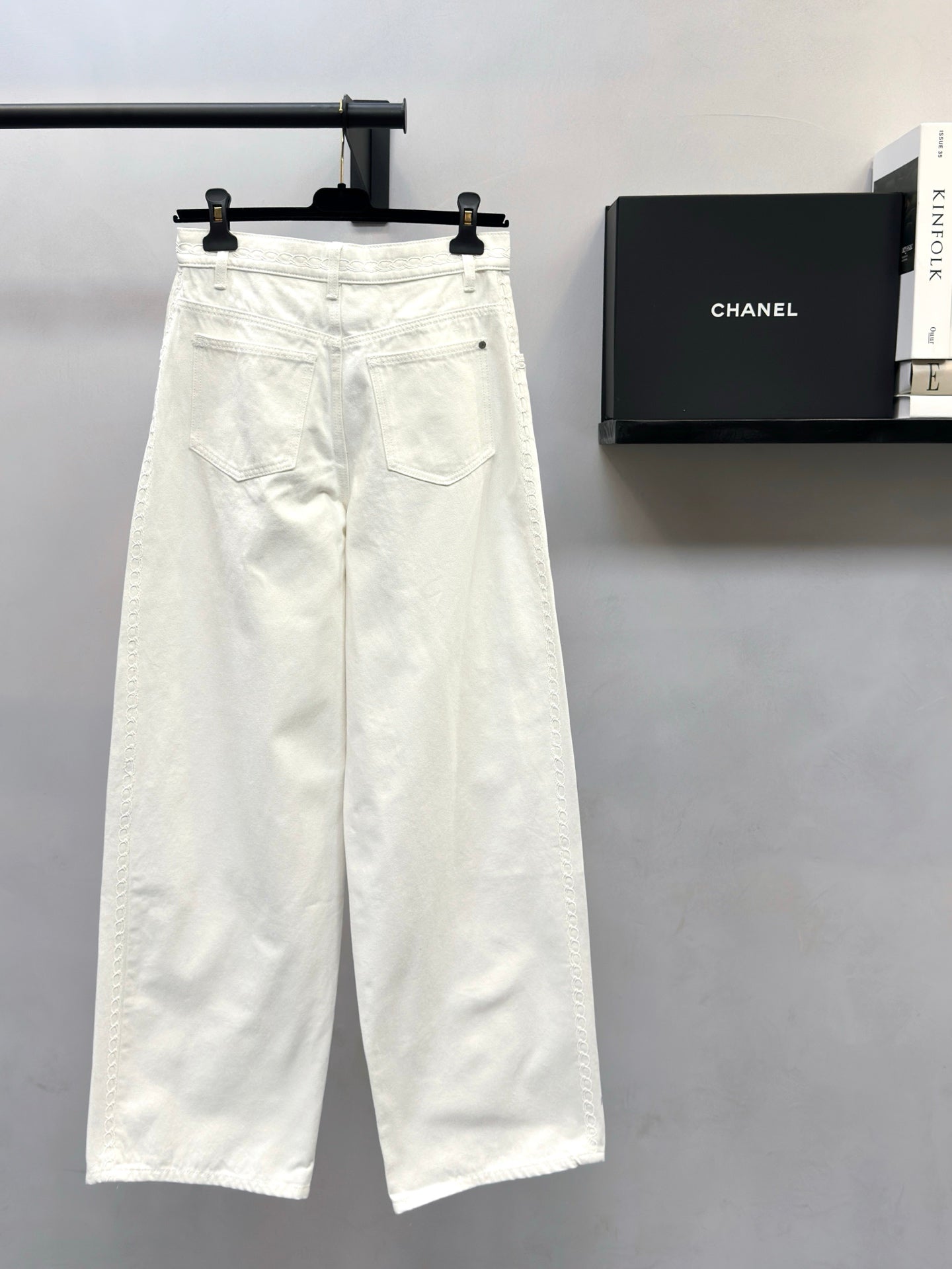 Chanel 2026 Straight-Leg Jeans White Cotton 397712