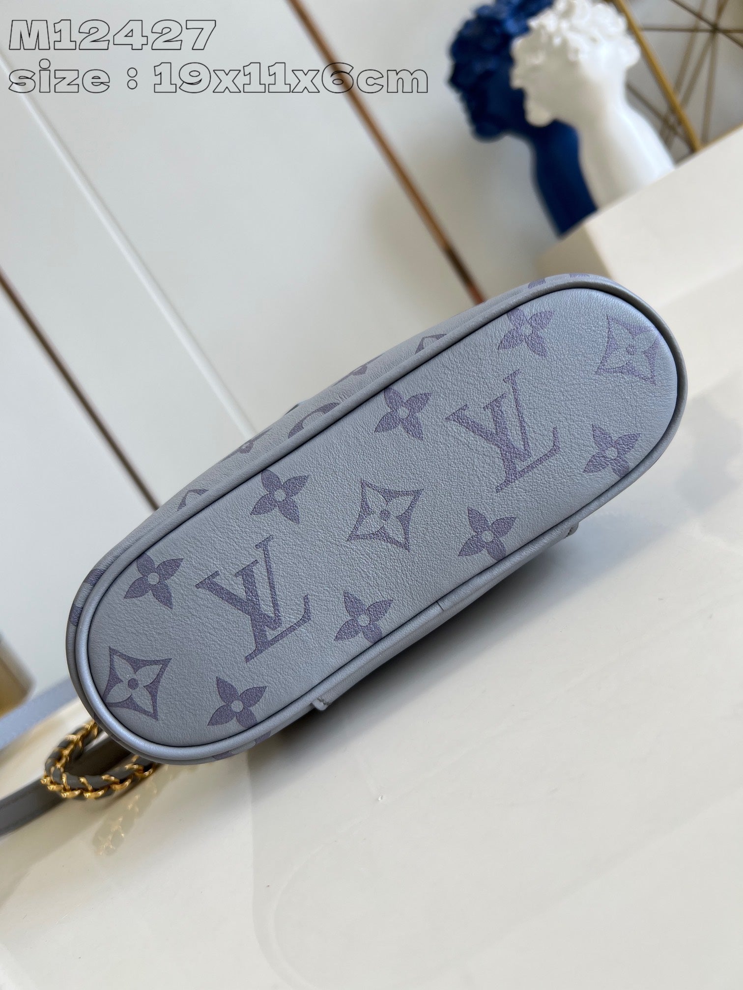 LV VANITY CHAIN POUCH 19 GREY MONOGRAM CALFSKIN