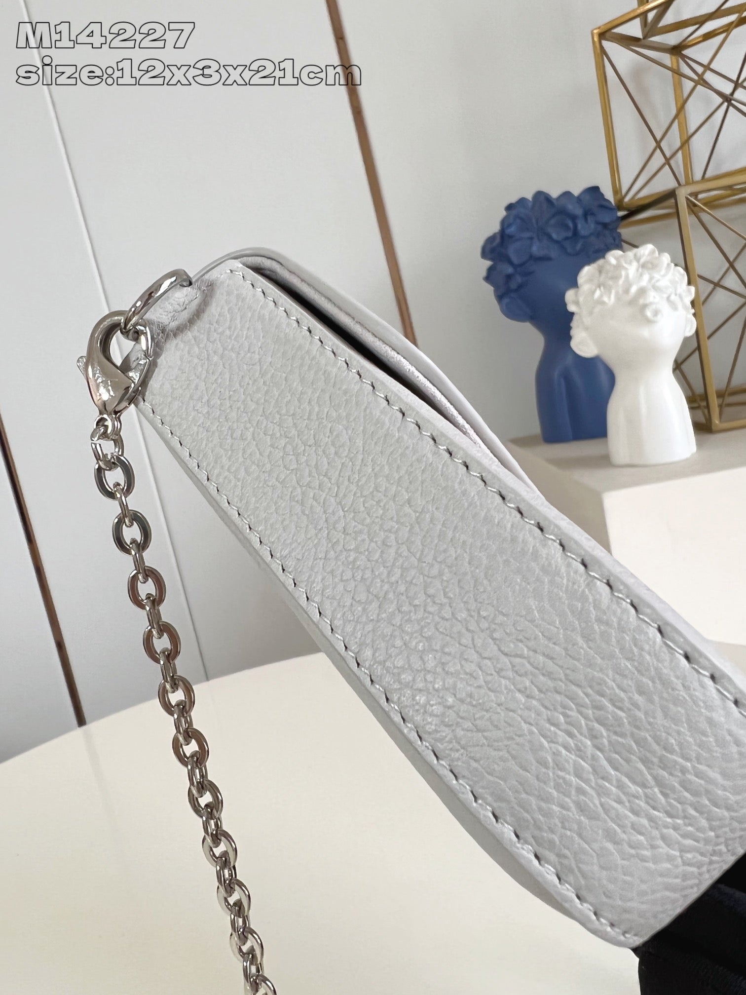 LV Pochette Felicie Brume Gray Monogram Cowhide 205525