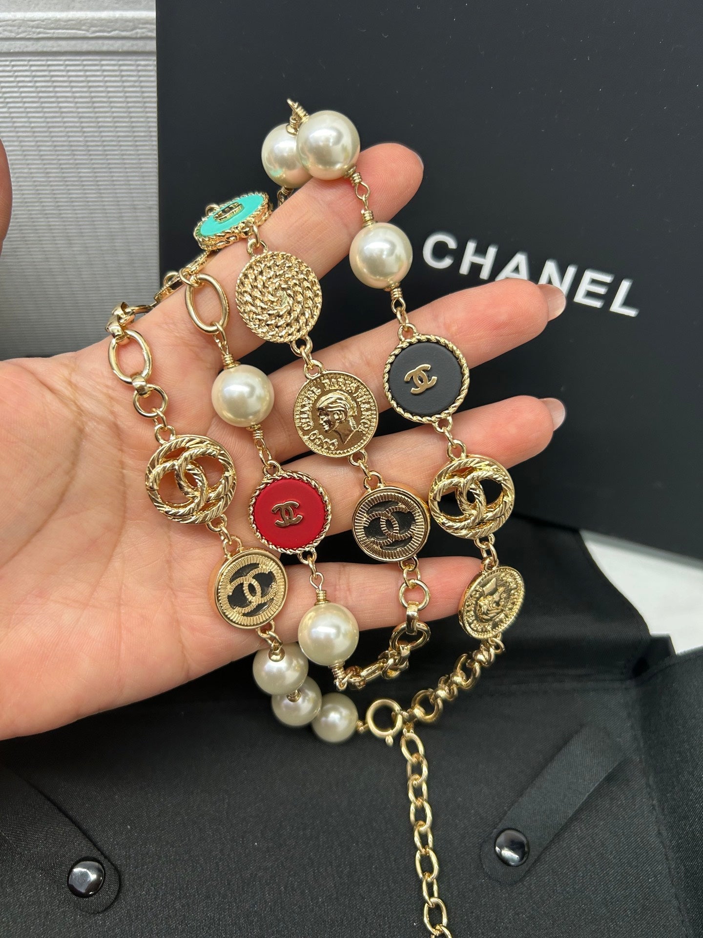 Chanel 2026 Pearl Medallion Charm Chain Belt