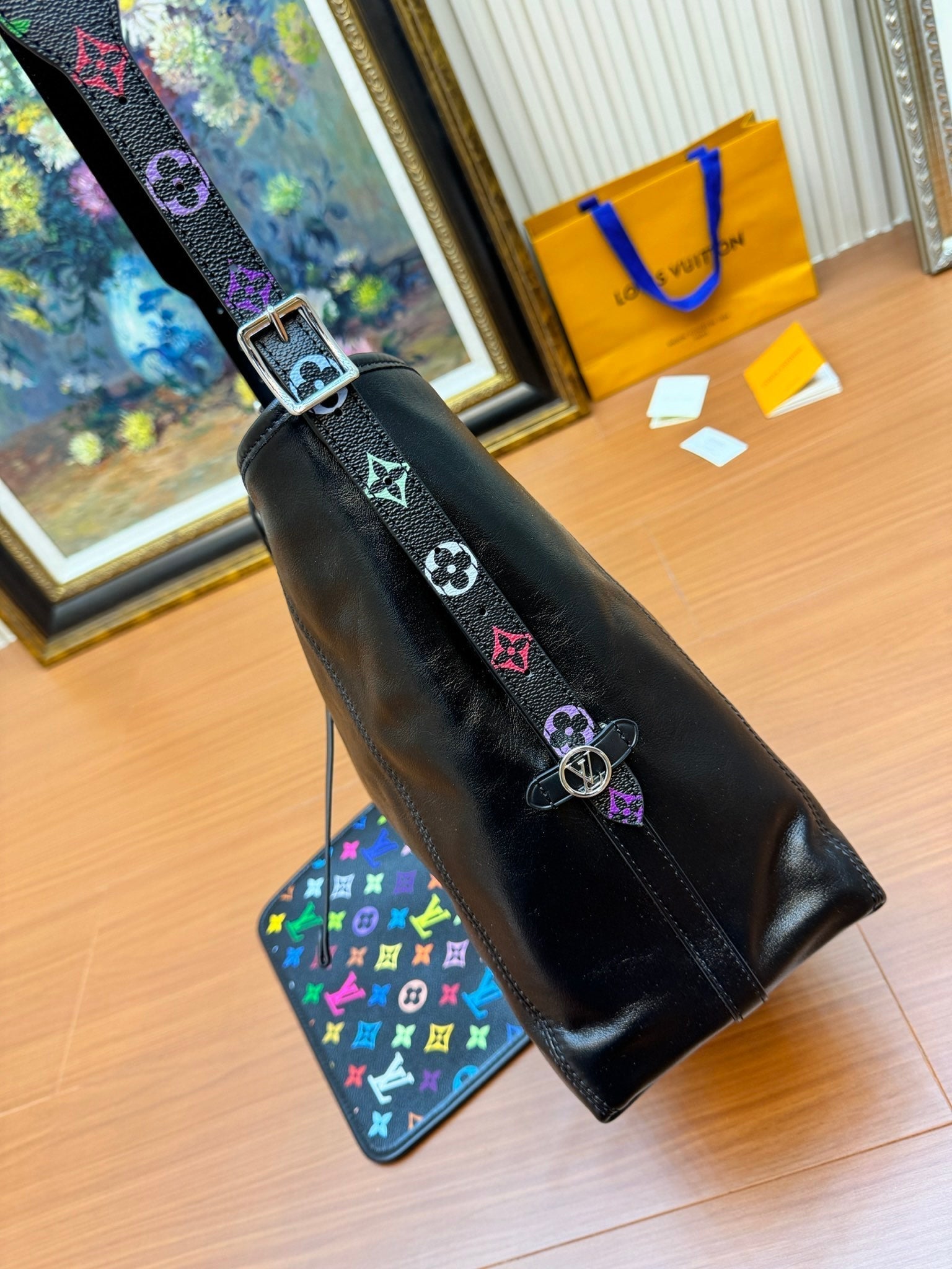 LV CarryAll Vibe LV x TM 39cm Black Sheepskin 206019