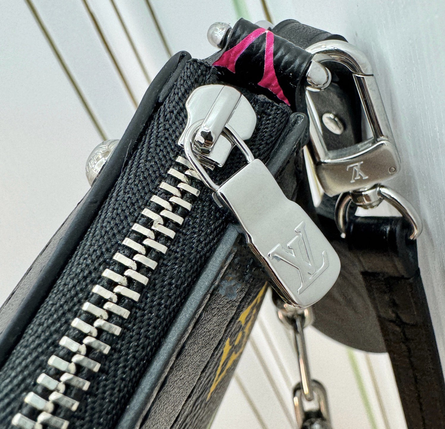 LV Multi Pochette Accessoires 22cm Black Monogram Canvas 330800