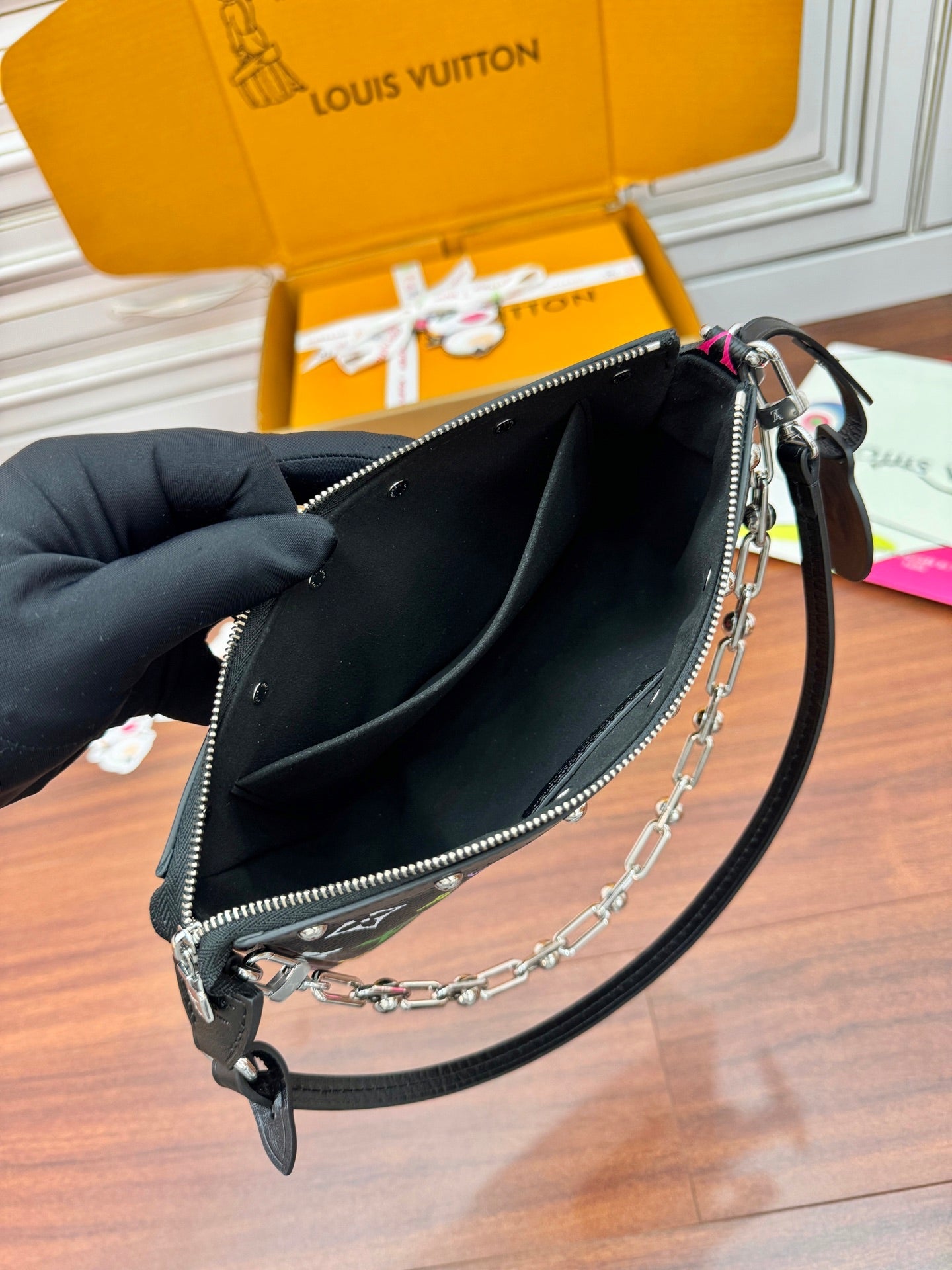 LV Multi Pochette Accessoires 22cm Black Monogram Canvas 330800