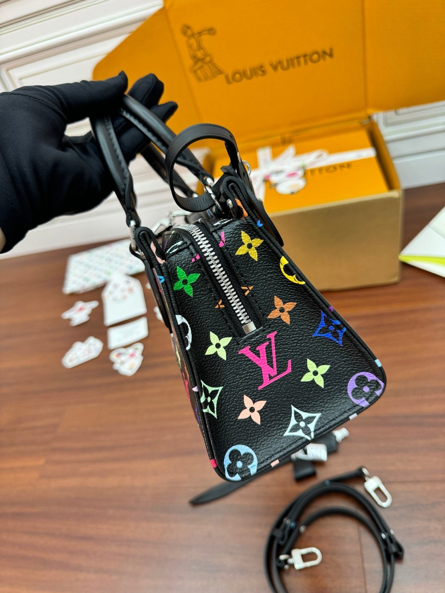 LV OnTheGo East West 25cm Black Multicolore Monogram Canvas 331365