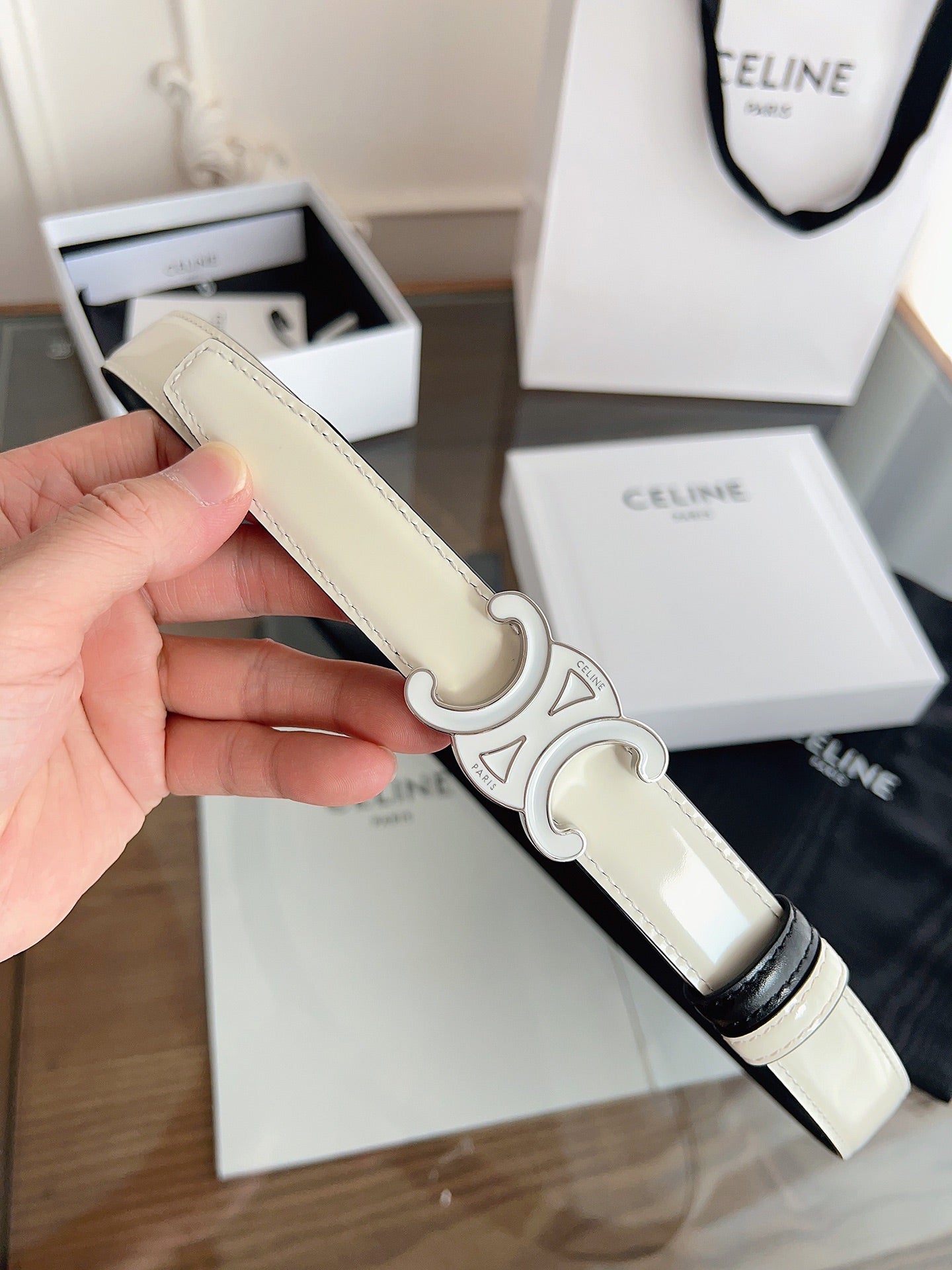 CL White 25mm Triomphe Enamel Black White Cowhide 615279