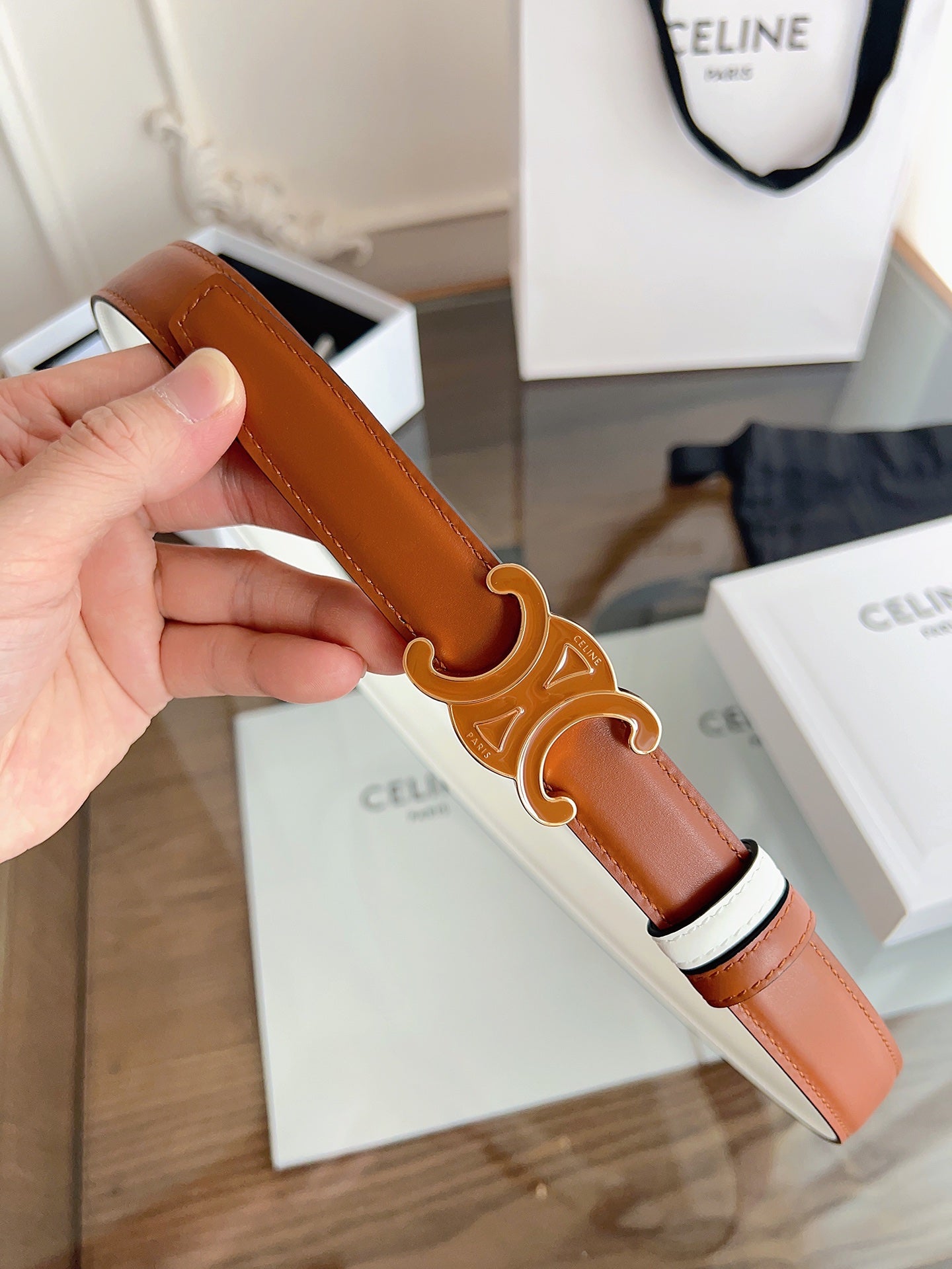 CL Brown 25mm Triomphe Enamel Saddle Brown White Cowhide  615280