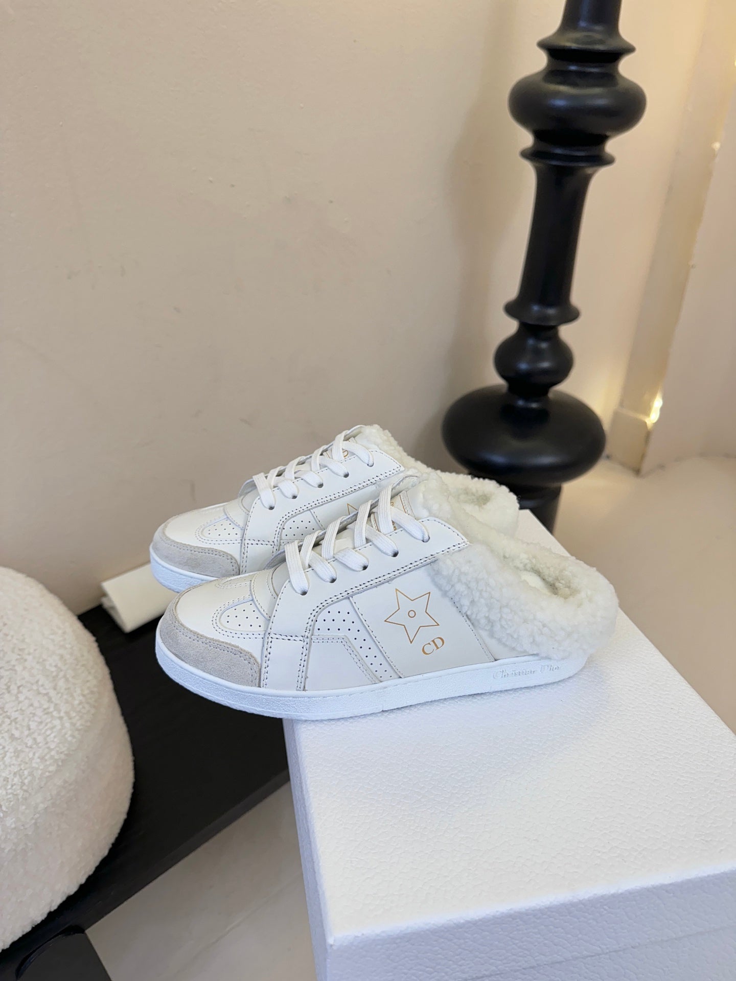 Dior 25 Star Sneaker White Suede Cowhide 530614
