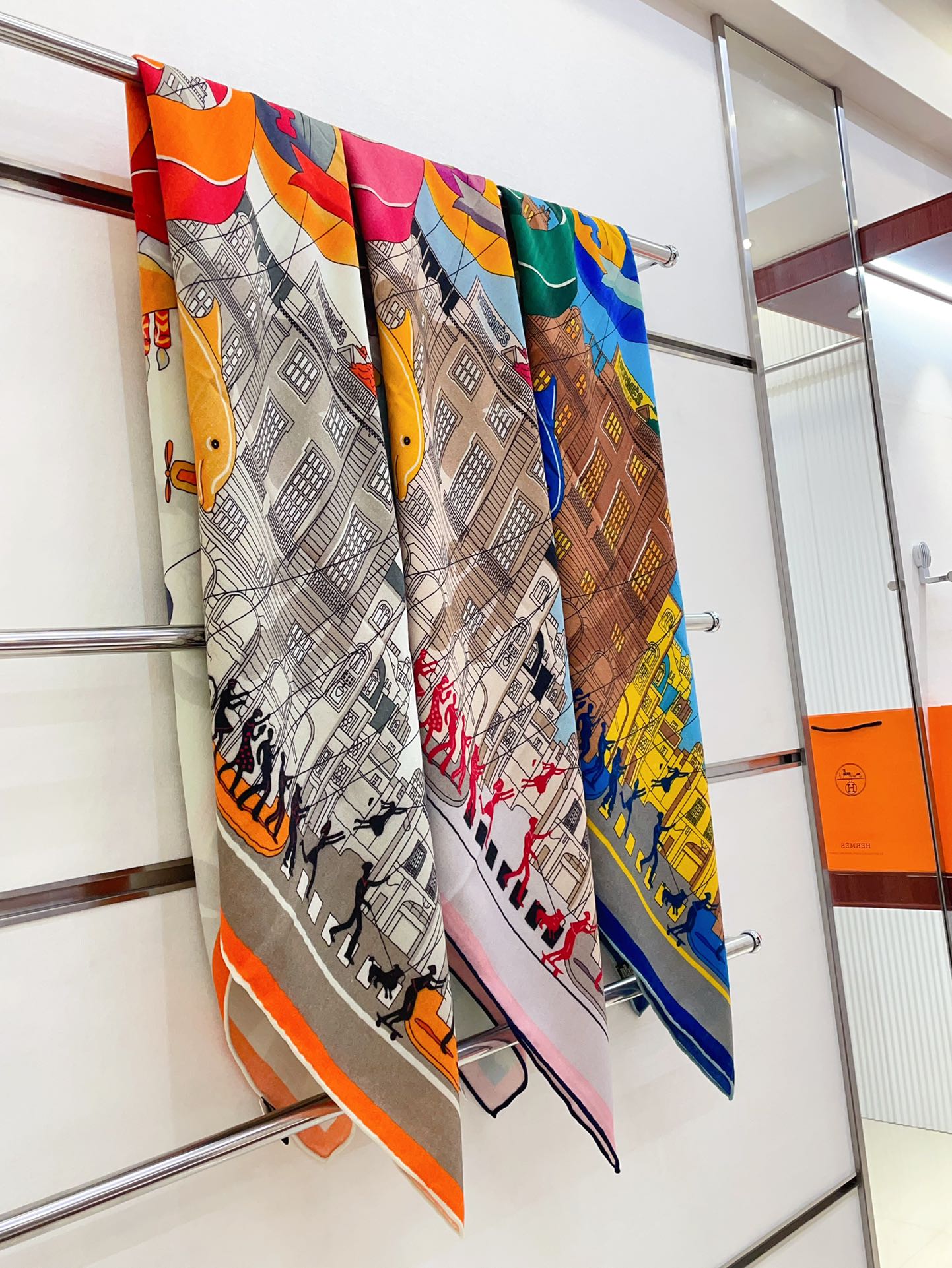 Parade Scarf 140 CM In Colorful Cashmere And Silk  340181