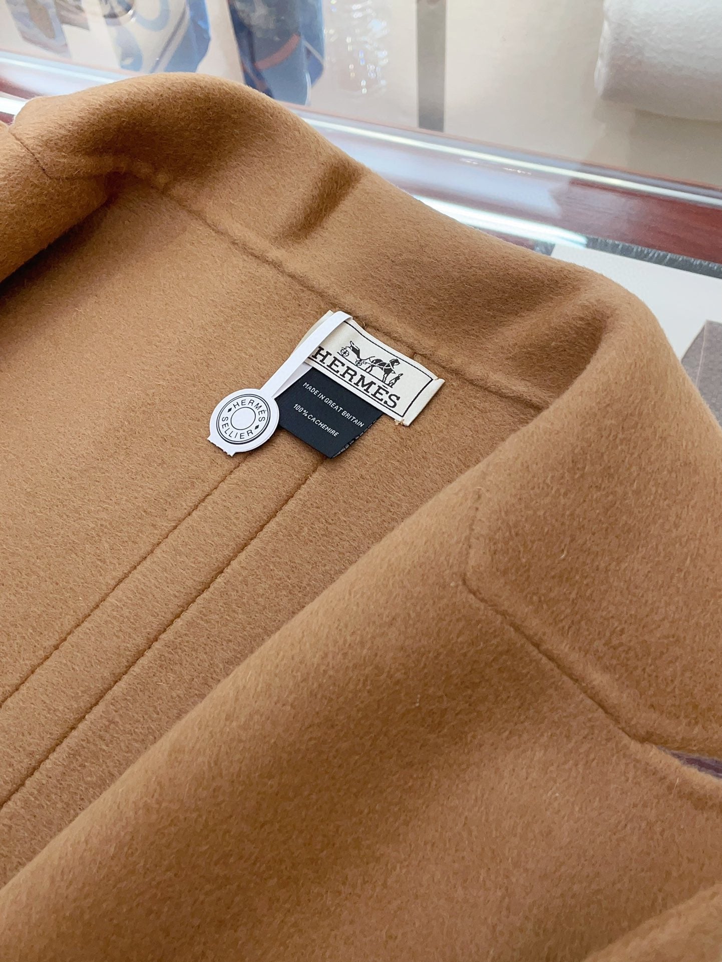 TROMPE L'OEIL STOLE IN CAMEL BROWN CASHMERE