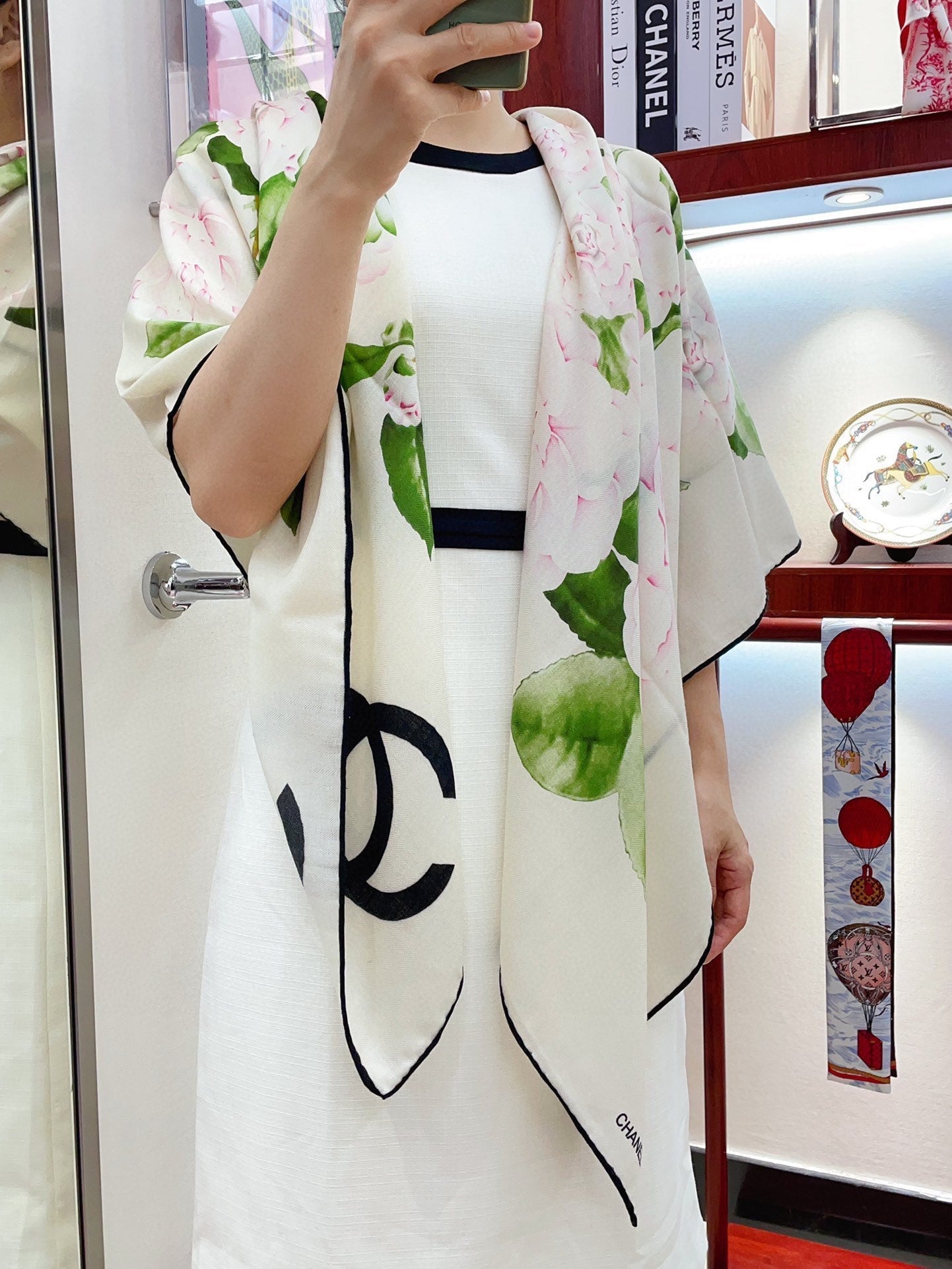 CC Square Scarf 140 CM In White Colorful Cashmere And Silk 418214