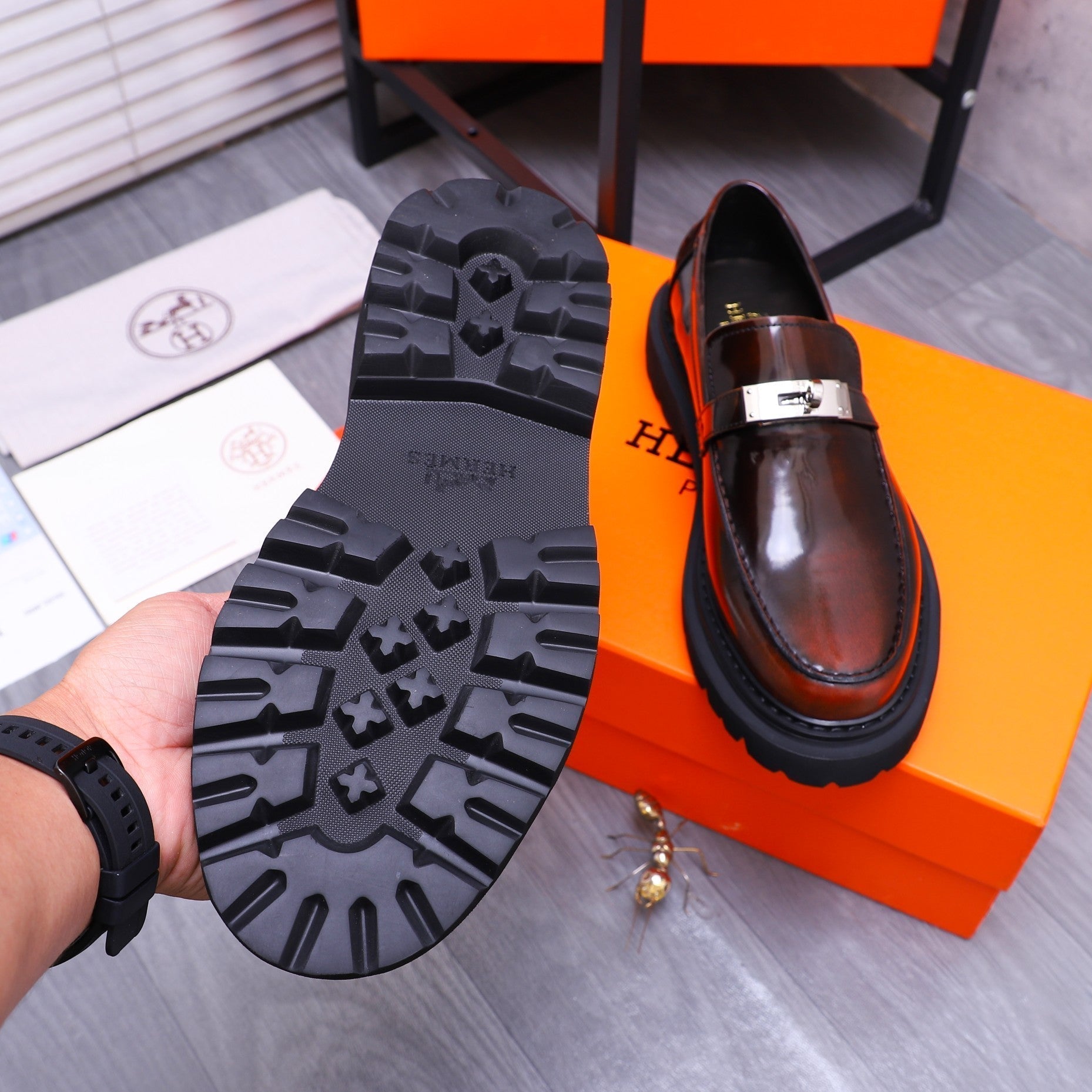 HM ICONE LOAFER GLOSSY WINE CALFSKIN