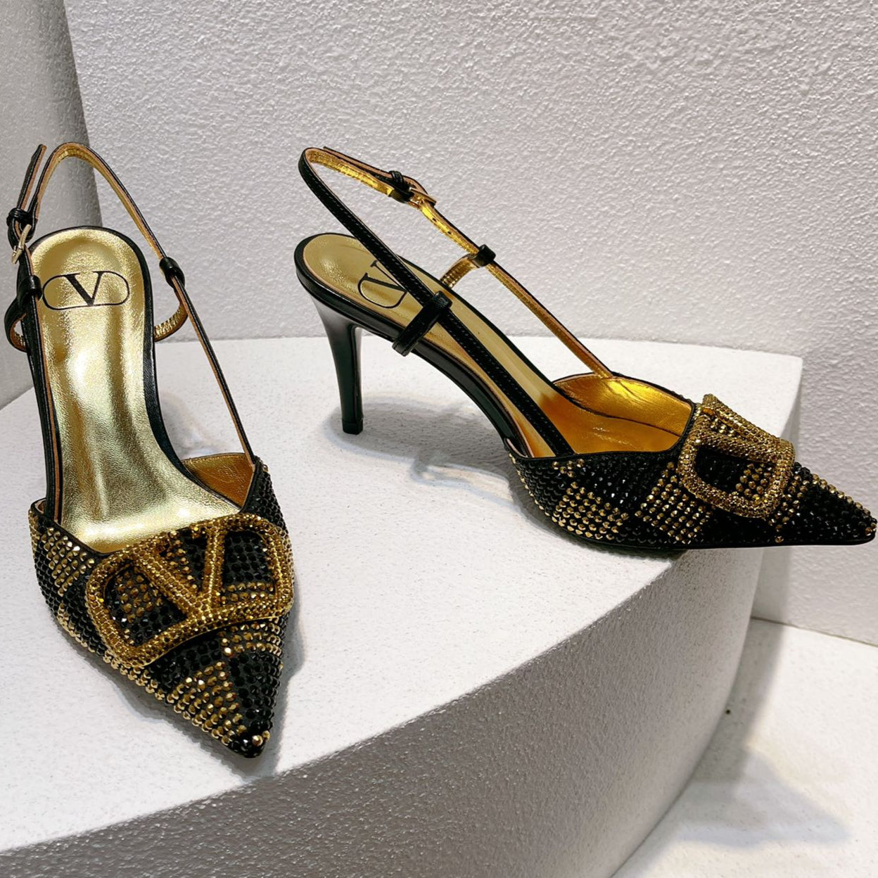 VT High Heeled Slingbacks  Black Gold Sheepskin 292827