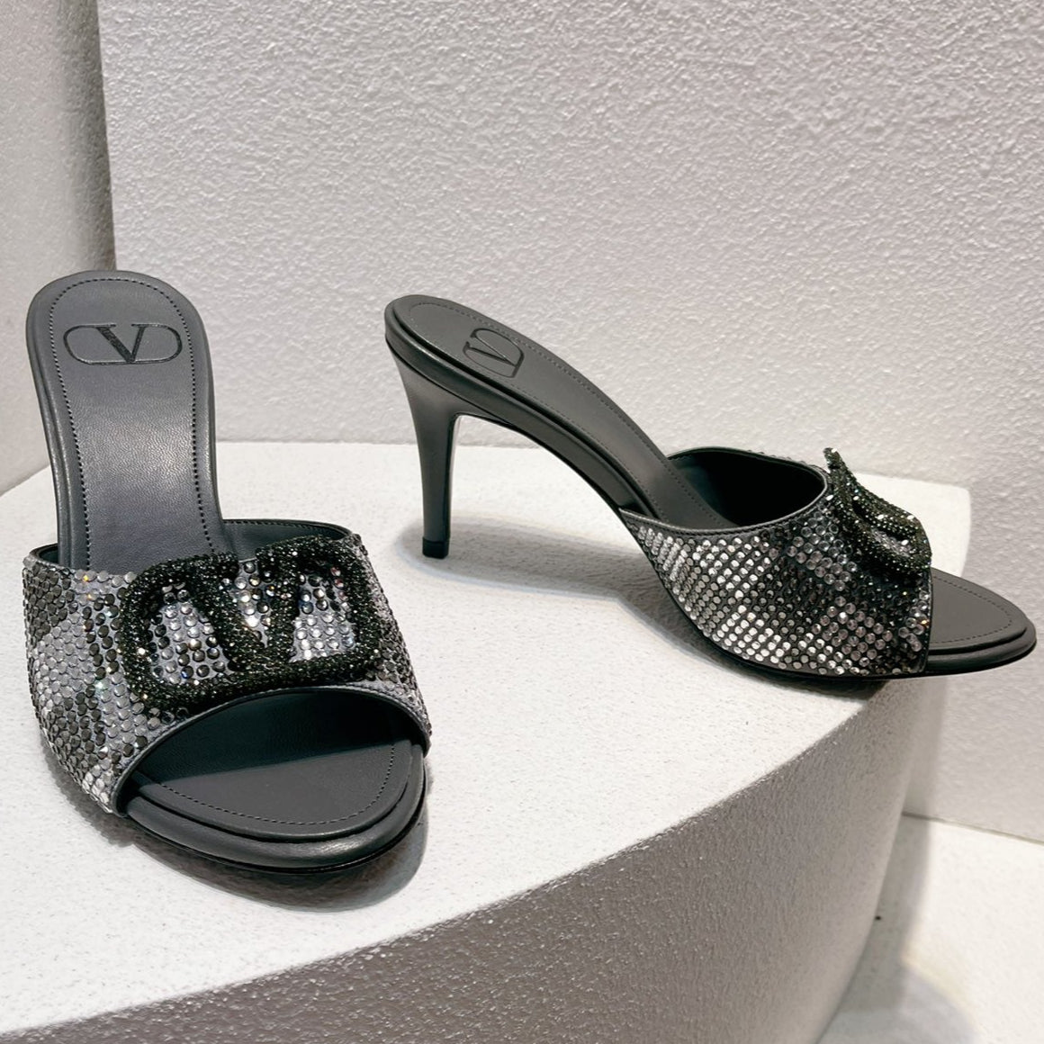VT High Heeled Sandals Black Silver Sheepskin 292835