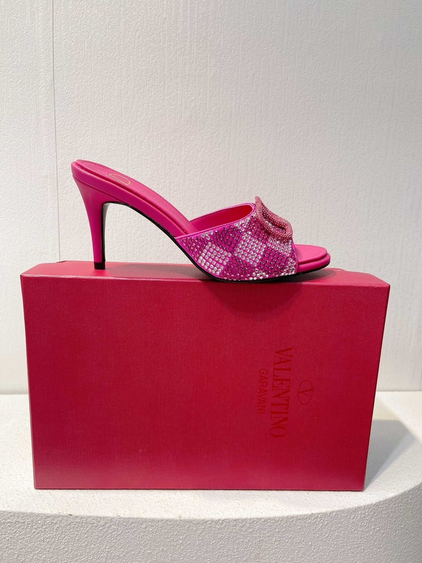 VT High Heeled Sandals Fuchsia Pink Sheepskin 292836