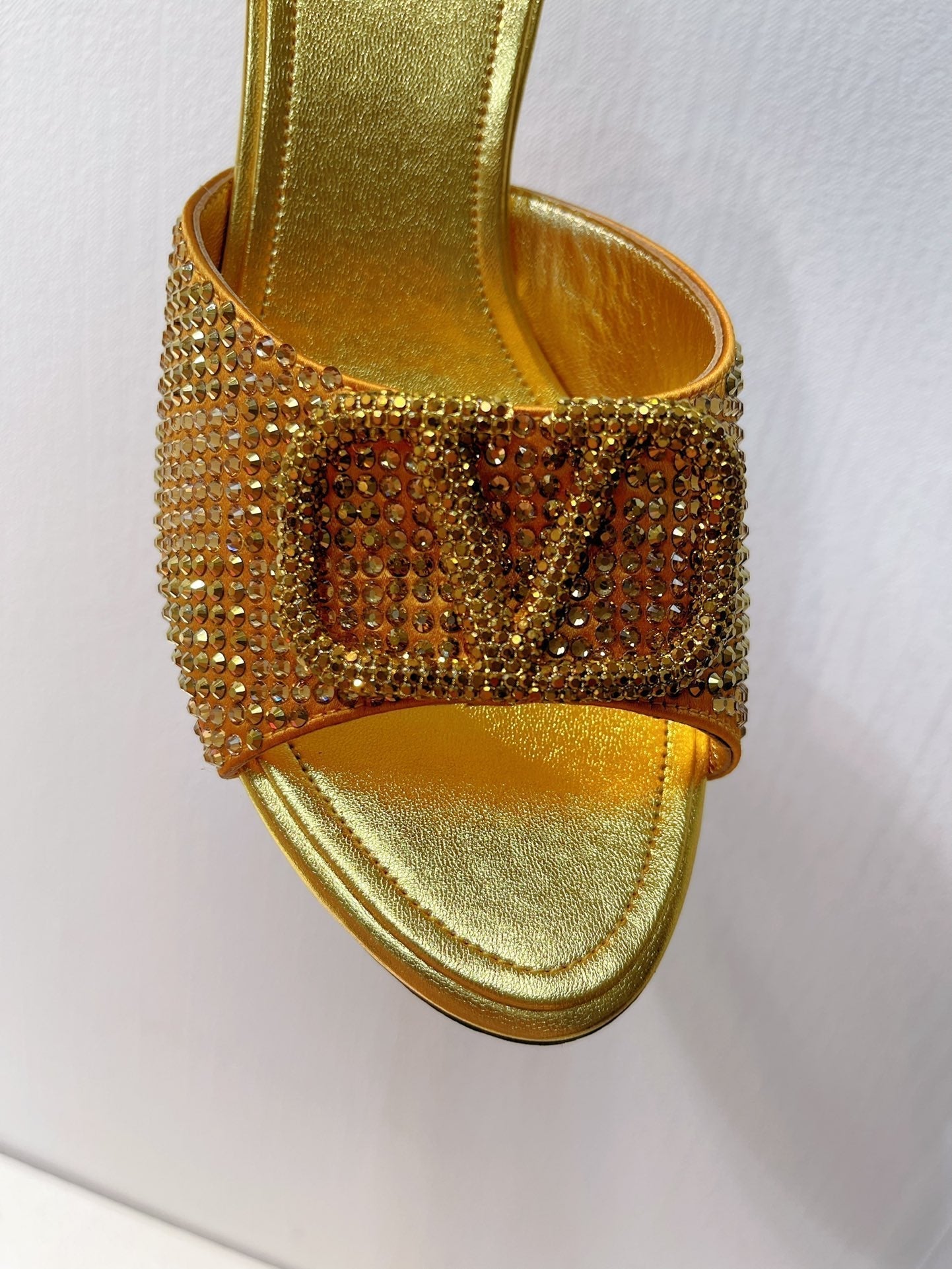 VT High Heeled Sandals Gold Sheepskin 292843