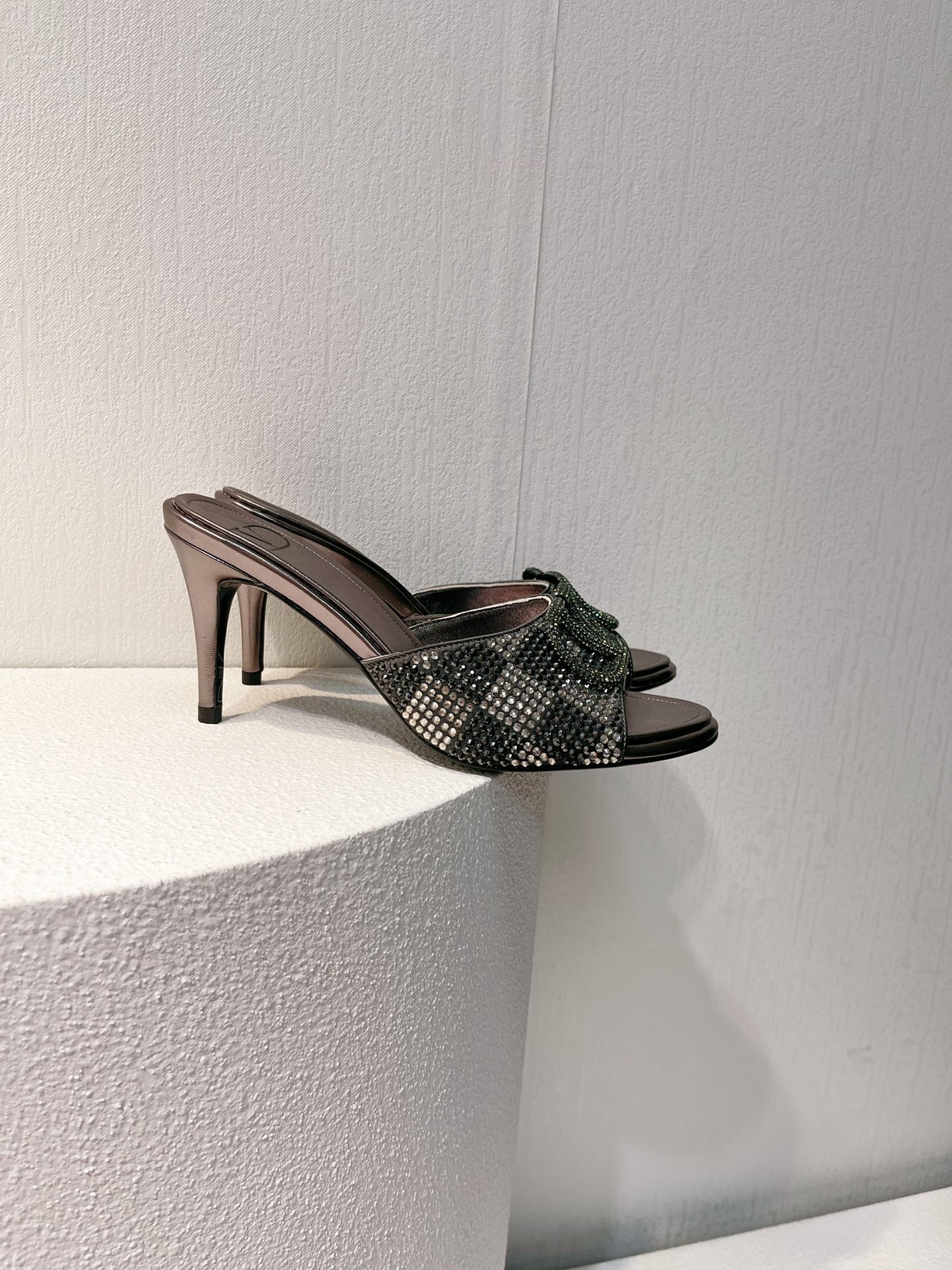 VT High Heeled Sandals Gray Sheepskin 292845