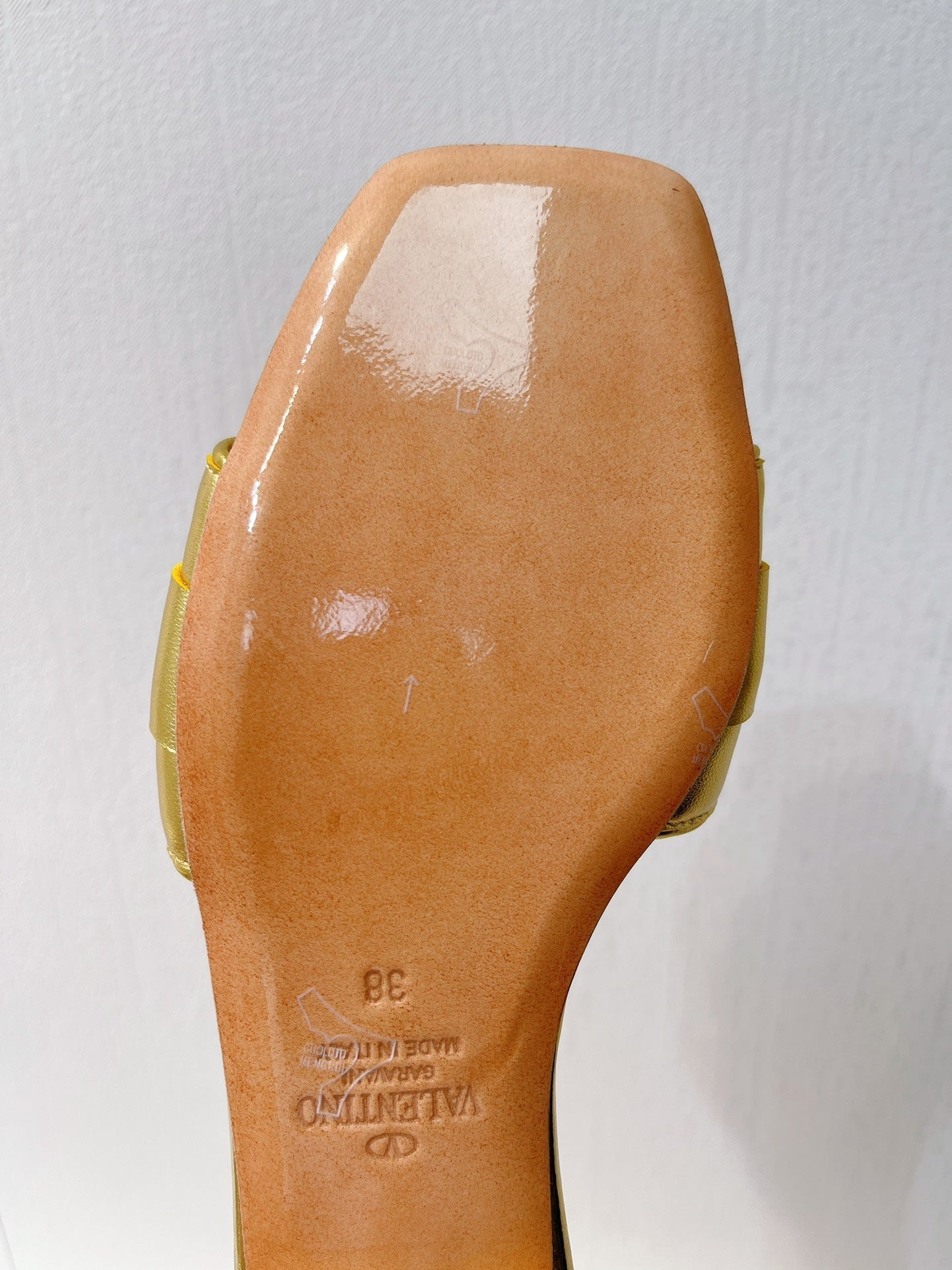 VT Moon Slides in Leather Gold Cowhide 292862