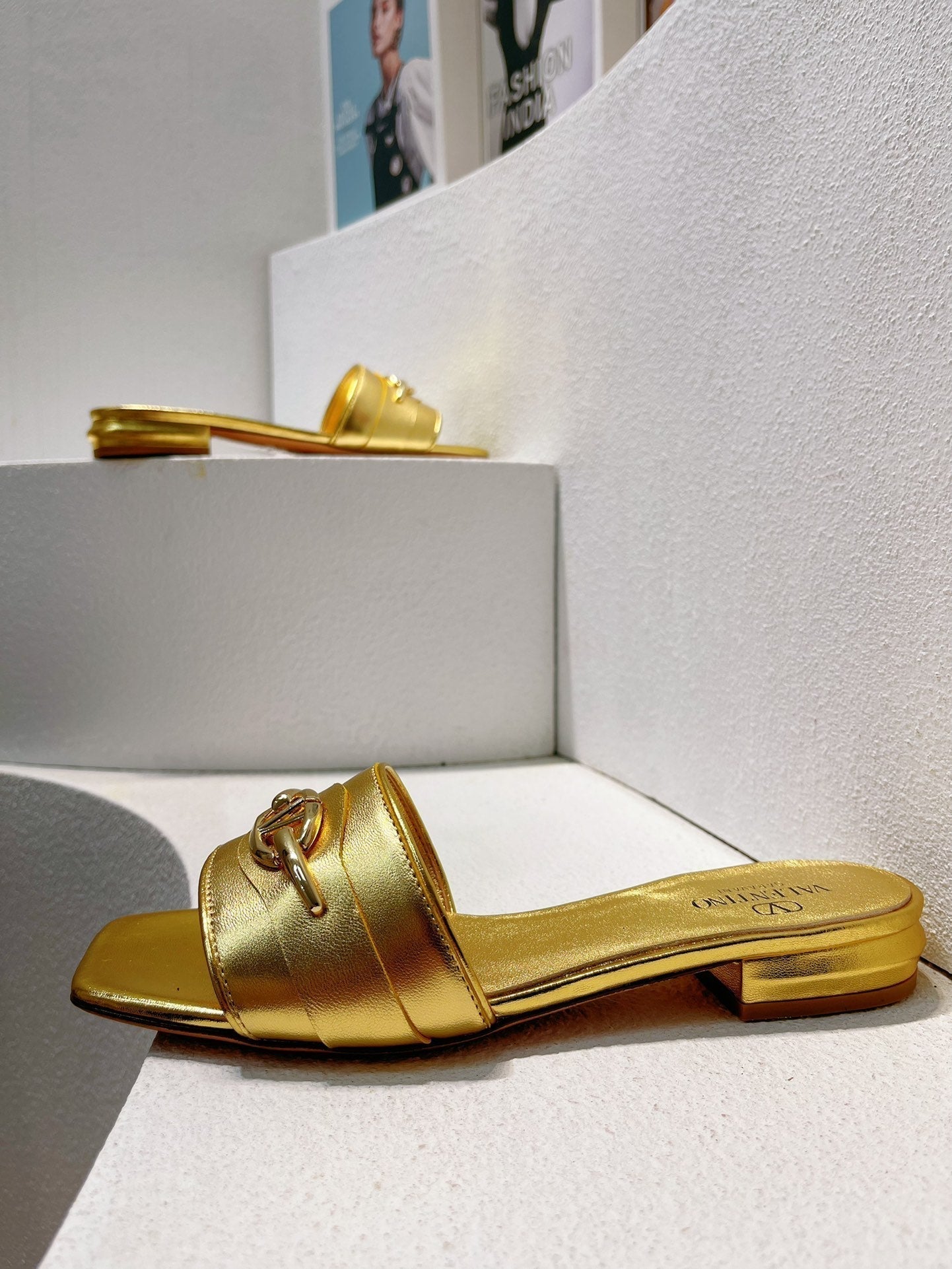 VT Moon Slides in Leather Gold Cowhide 292862