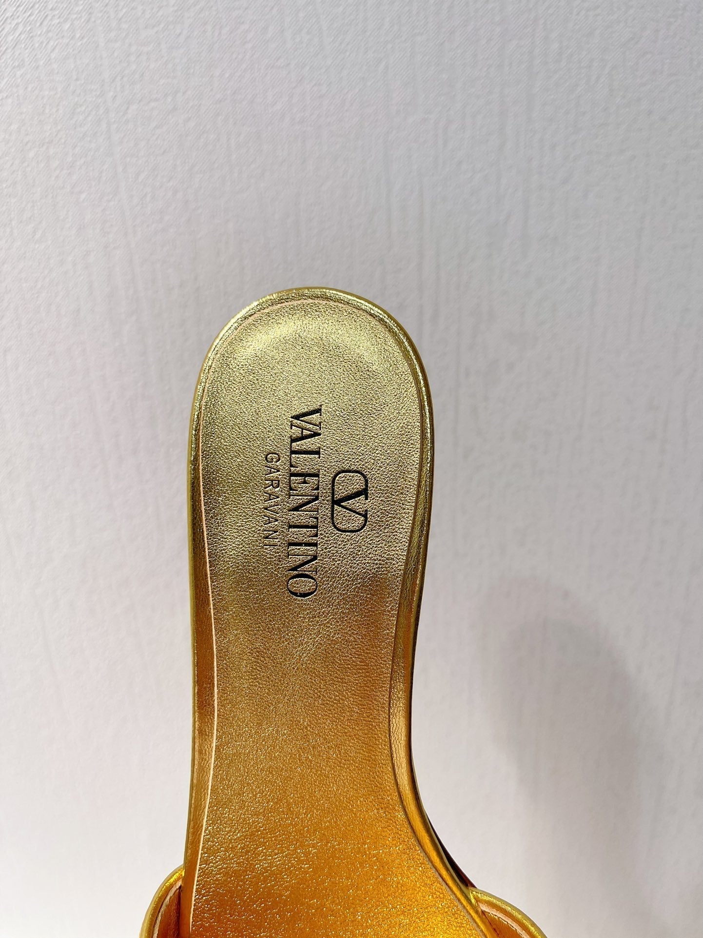 VT Moon Slides in Leather Gold Cowhide 292862