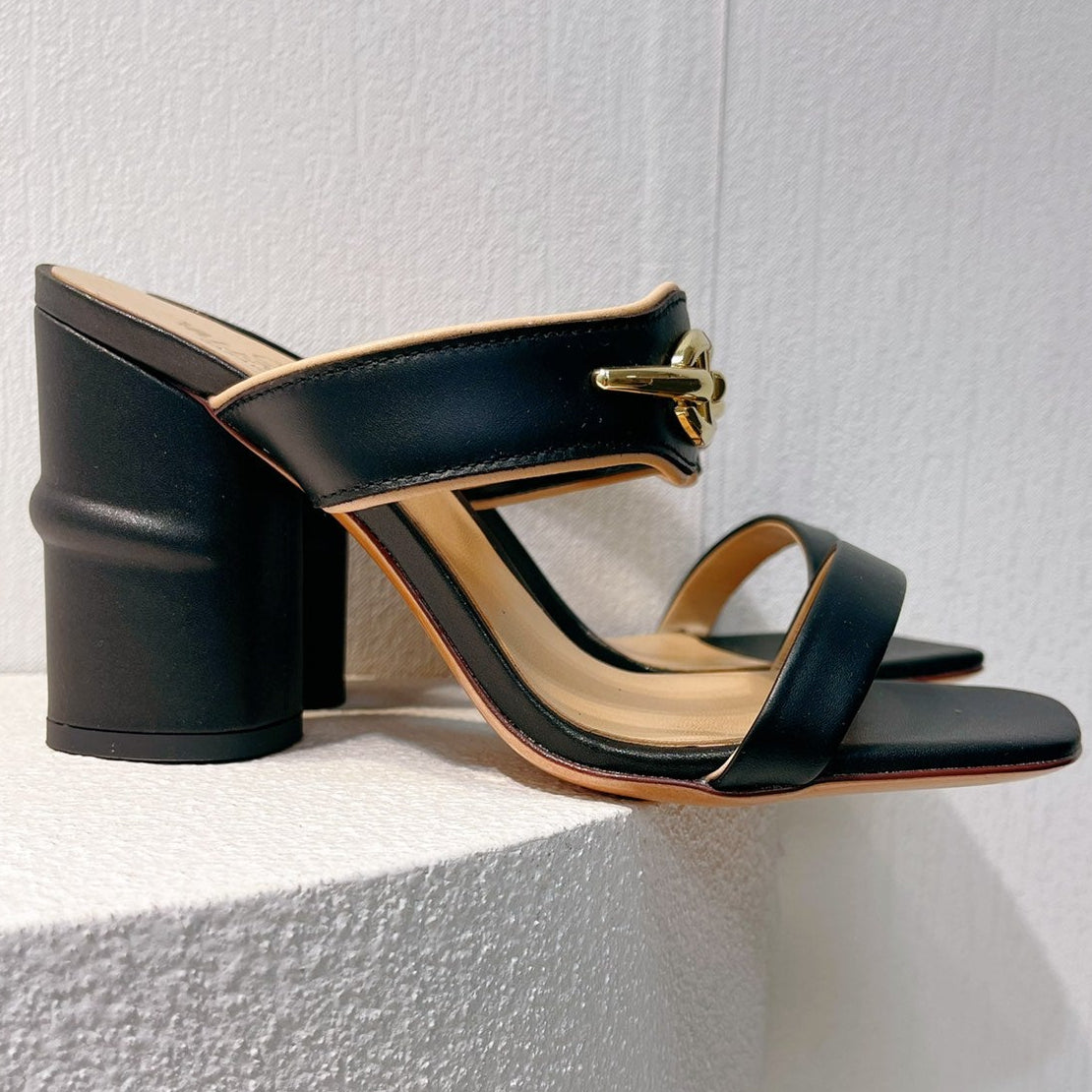 VT Heeled Sandal Black Cowhide 292885