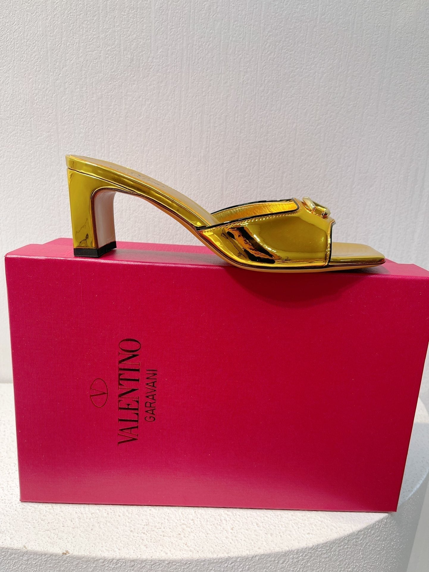 VT Mid Heel Mule Sandal Gold Sheepskin 292764