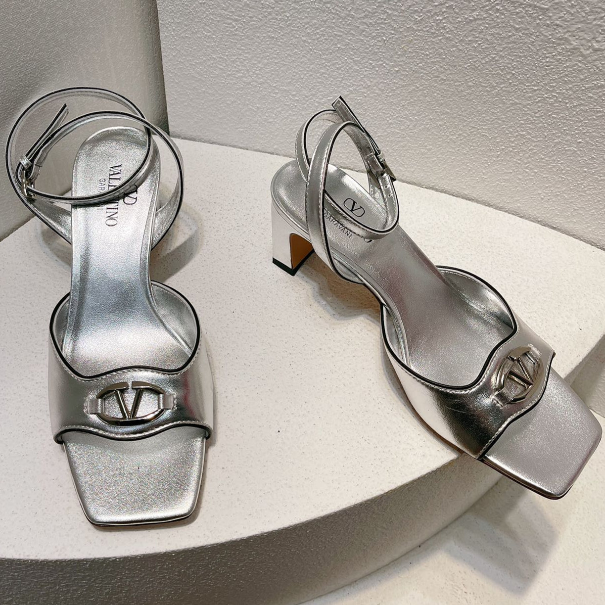 VT Sandals Heels 50mm Silver Cowhide 292775