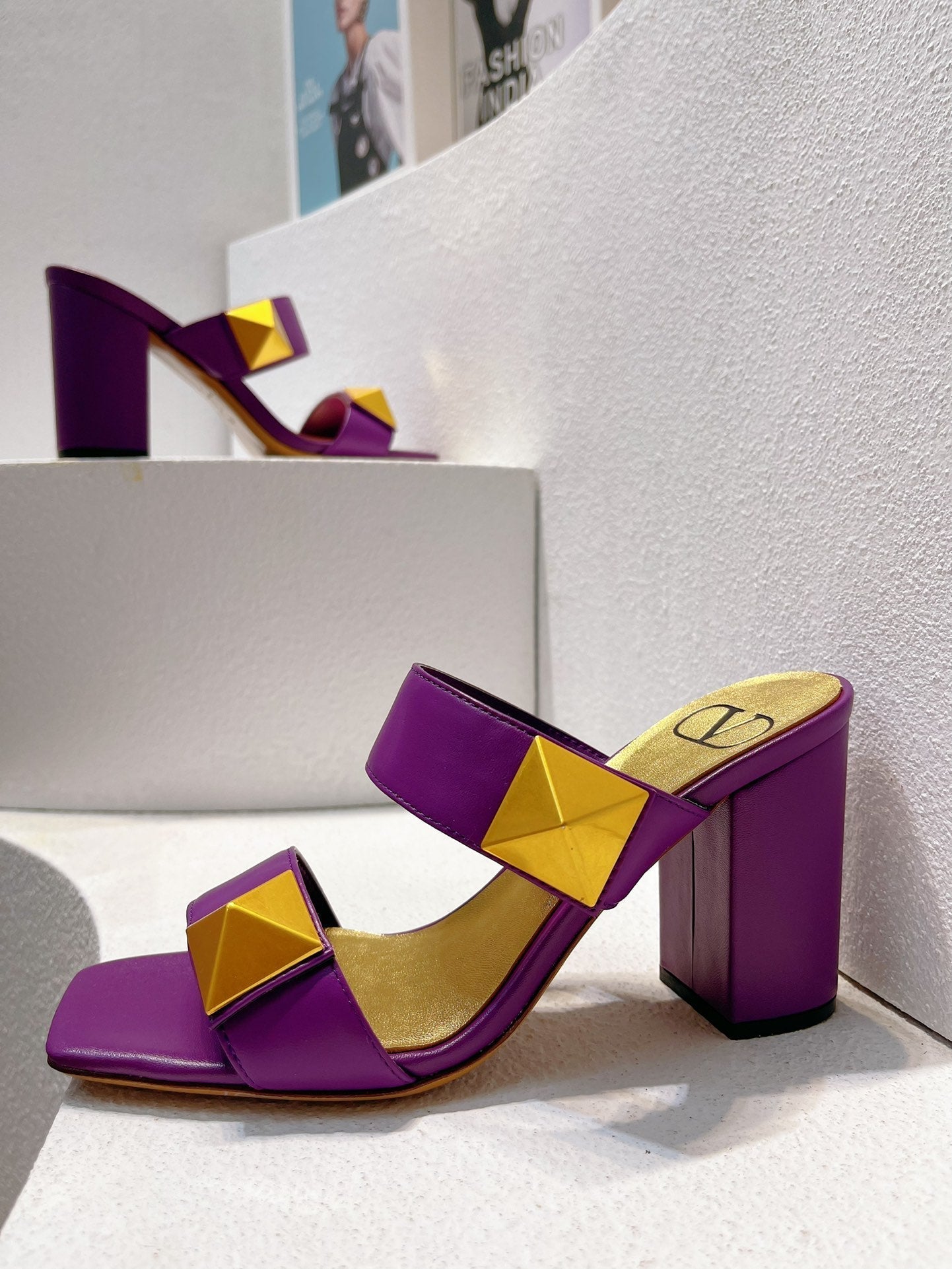 VT One Stud Leather Sandals Purple Cowhide 292891