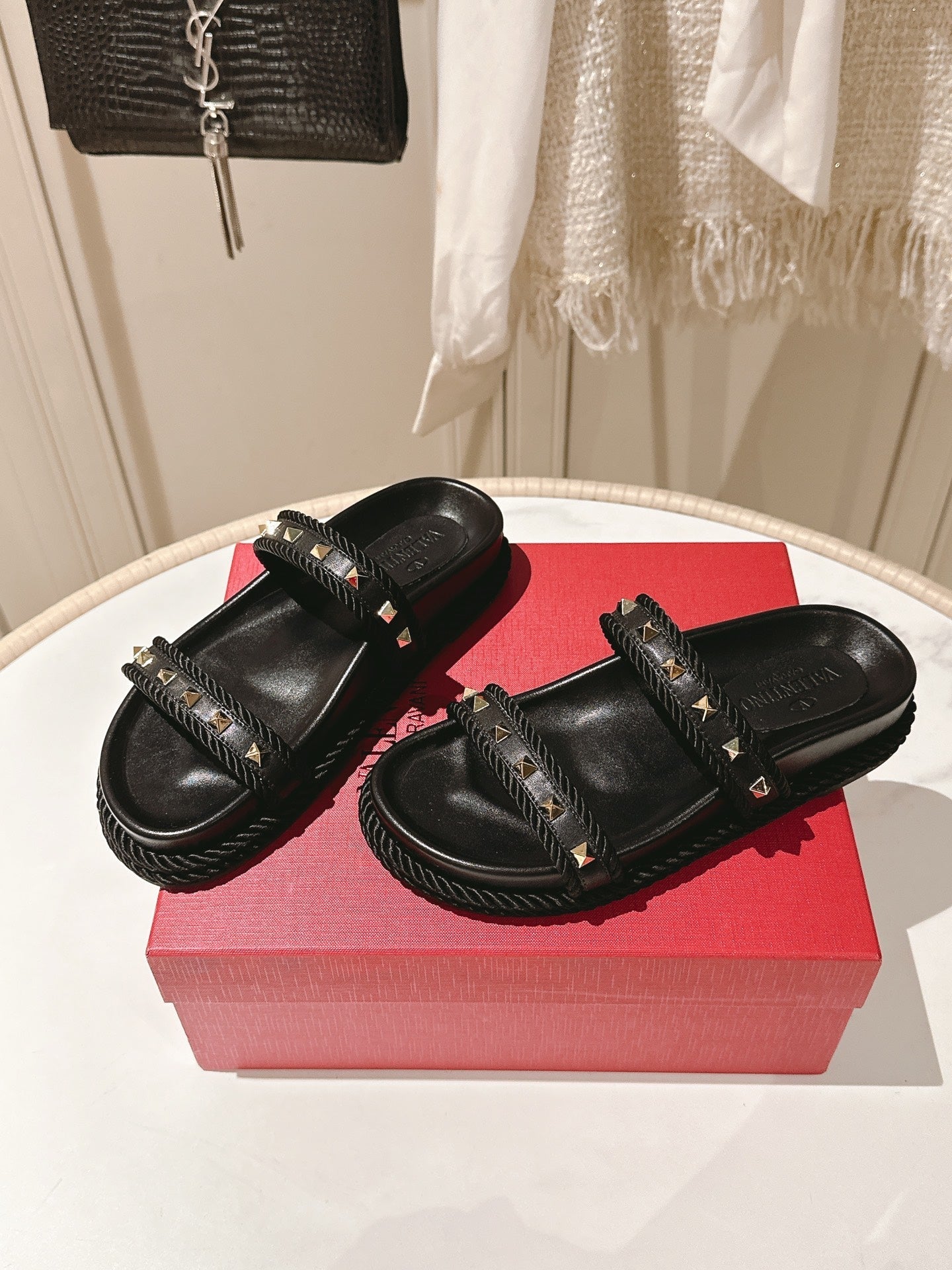 VT Rockstud Sandals Black Espadrilles Cowhide 328131