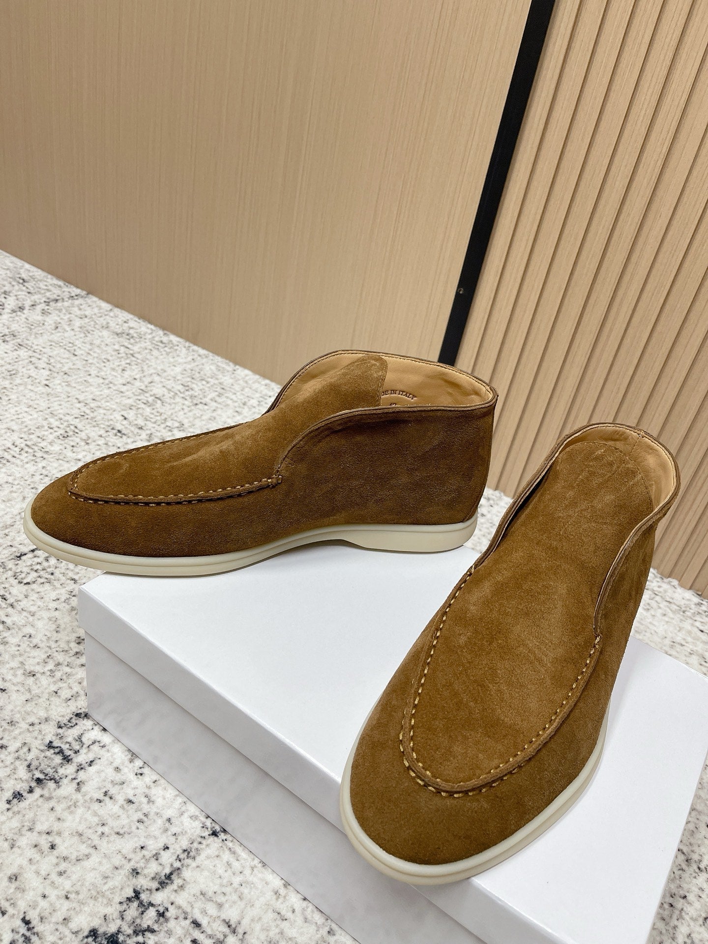 LP Open Walk Ankle Boot Camel Suede 534326