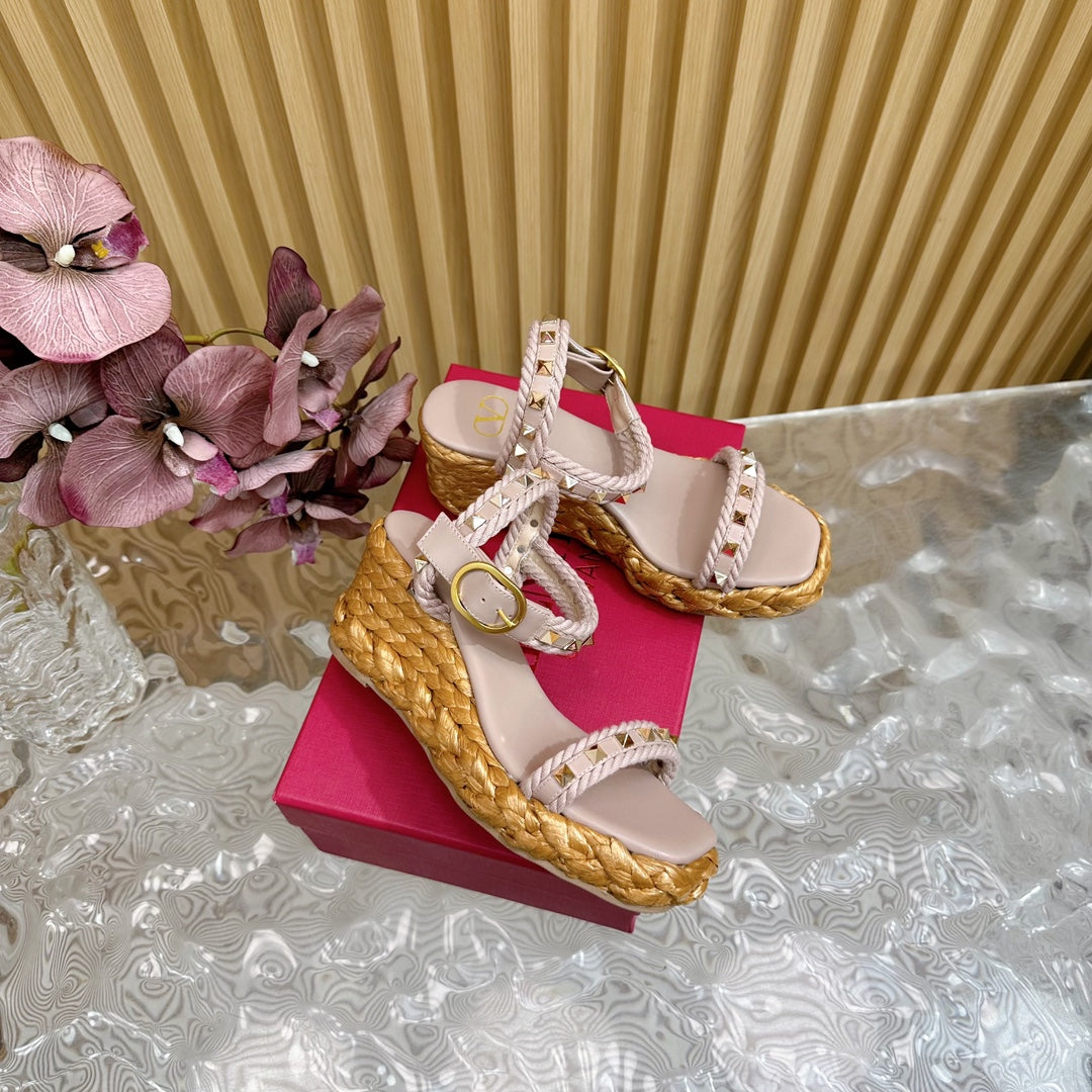 Rockstud Flatform Sandal 75mm In Rose Pink Calfskin And Raffia  102858