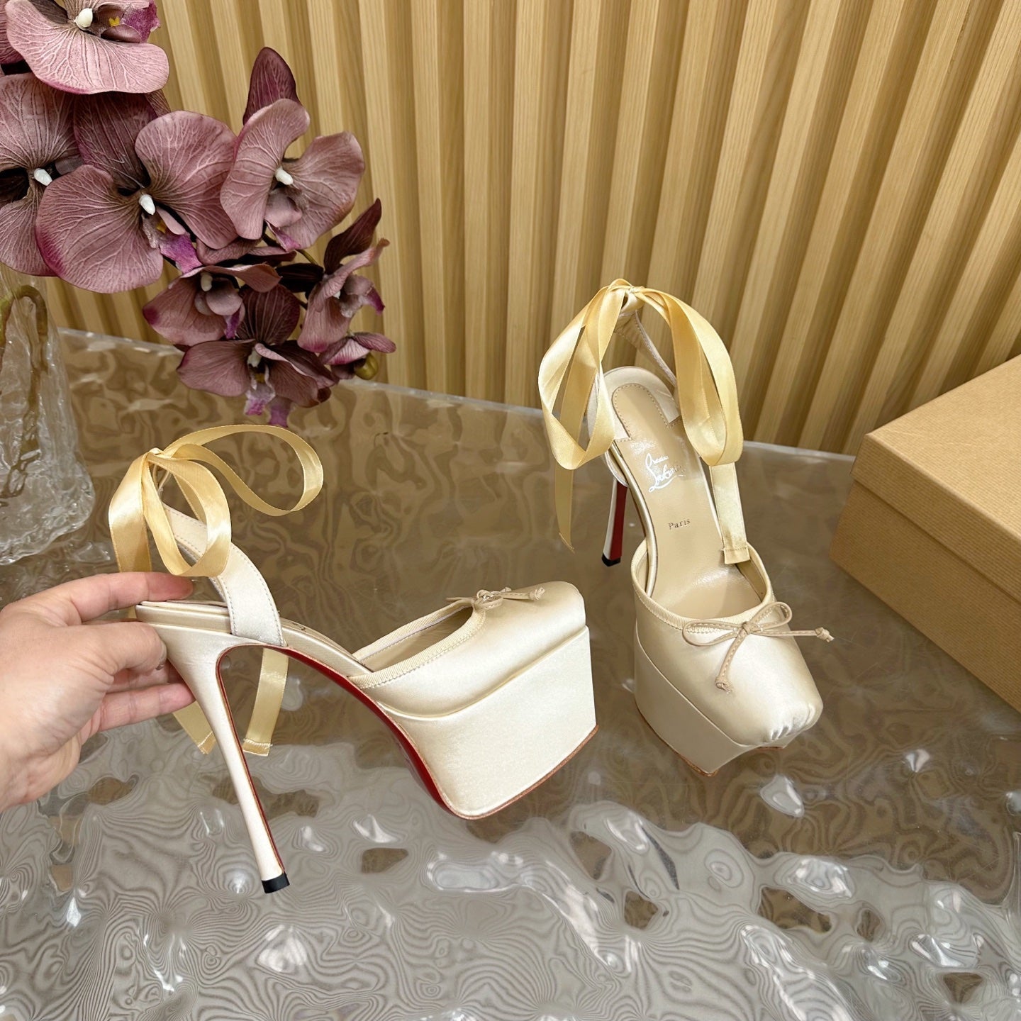 CL 25C Cassia Lace Up Alta 160mm Light Yellow Silk 221615