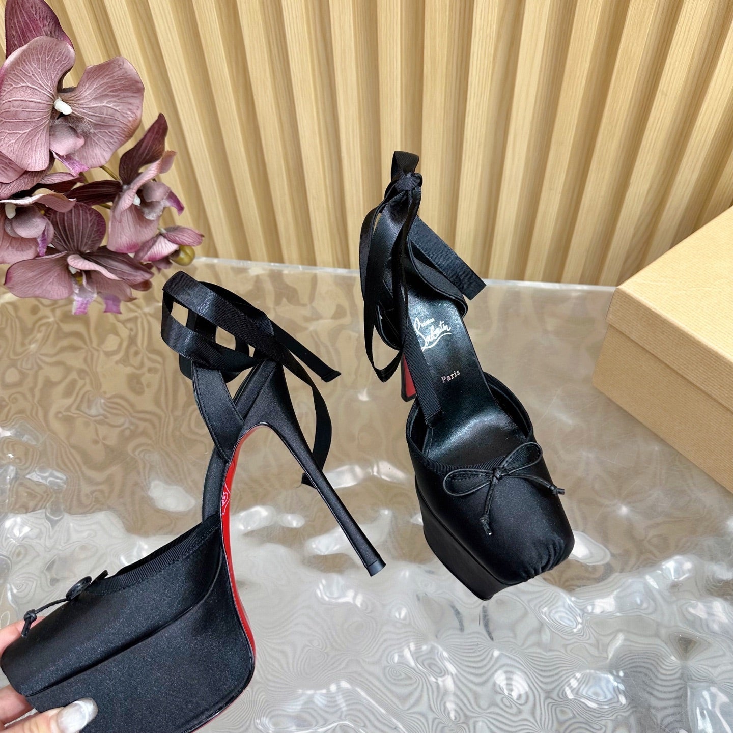 CL 25C Cassia Lace Up Alta 160mm Black Silk 221616