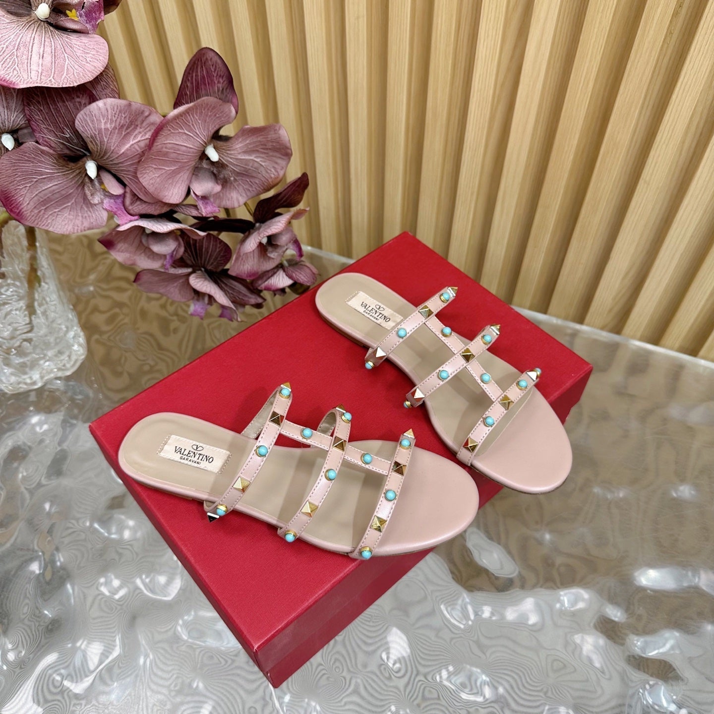 VT 25 Rockstud leather slides Pink Sheepskin 286630