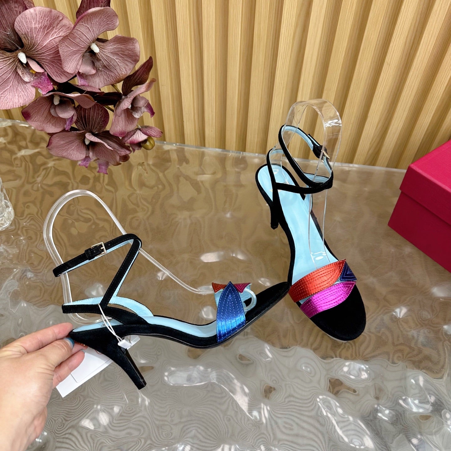 VT 25 Feuillage En Feuille Sandals Black Cowhide 331924