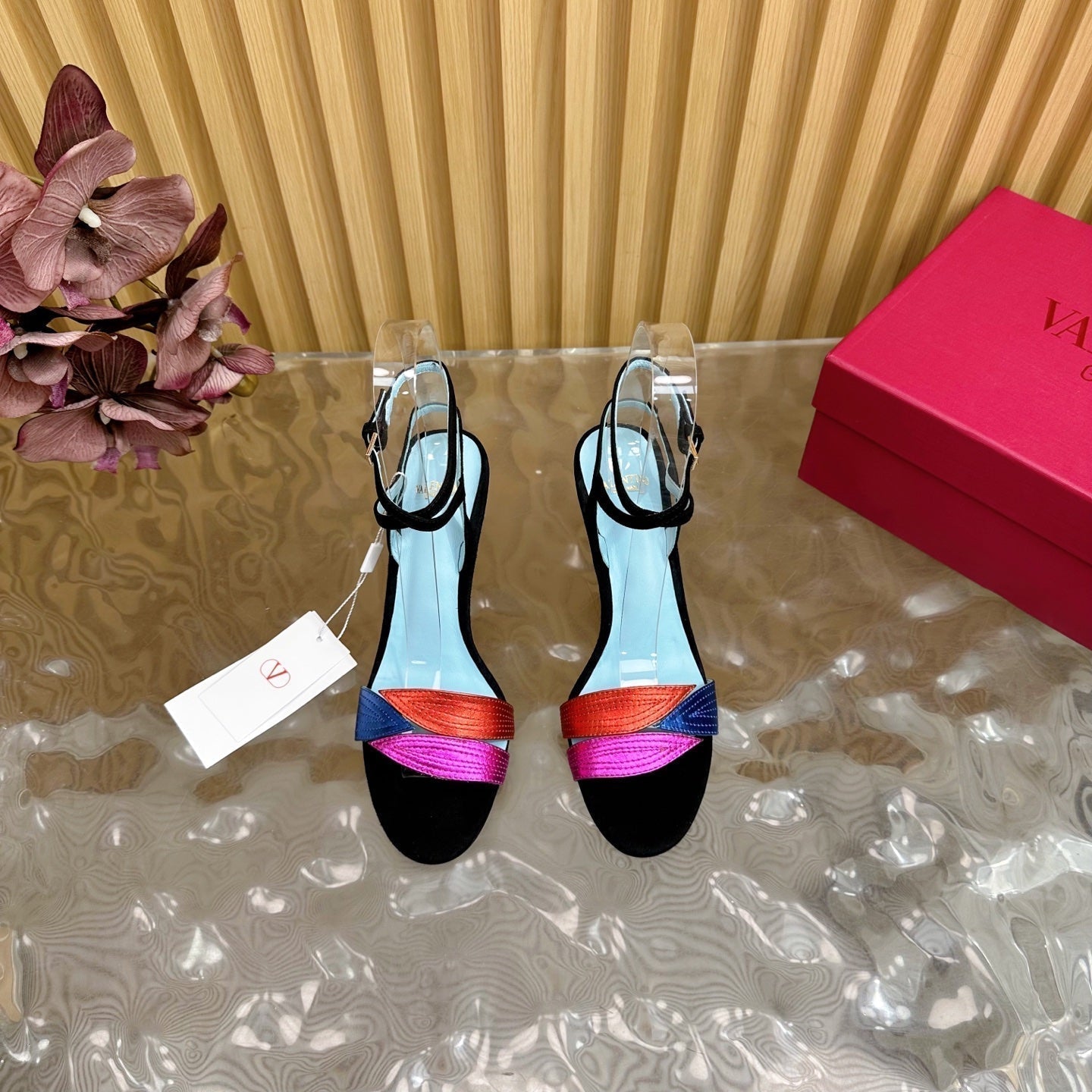 VT 25 Feuillage En Feuille Sandals Black Cowhide 331924