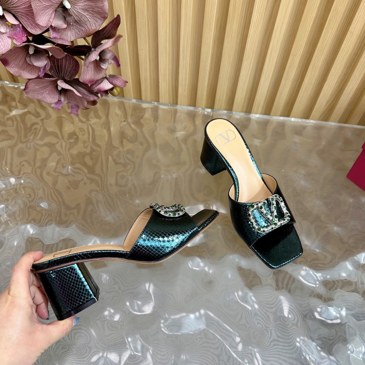 VT 25 Vlogo Mule Peacock Blue Snakeskin Leather 331927