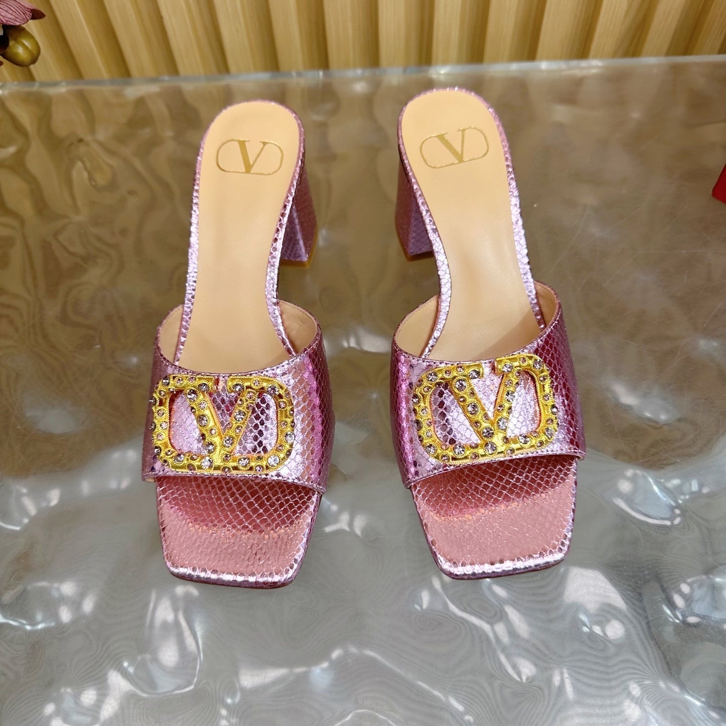 VT 25 Vlogo Mule Pink Snakeskin Leather 331929