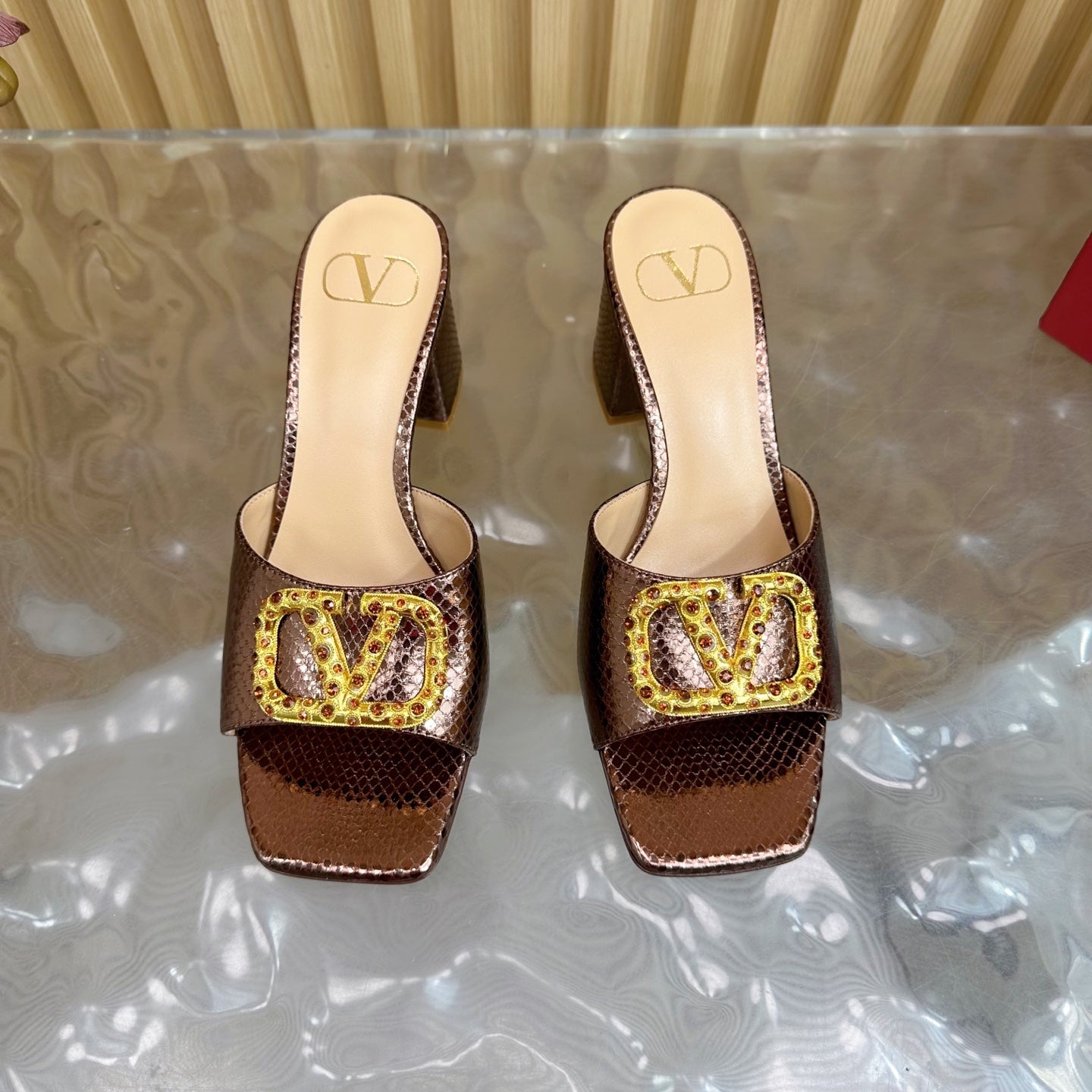 VT 25 Vlogo Mule Brown Snakeskin Leather