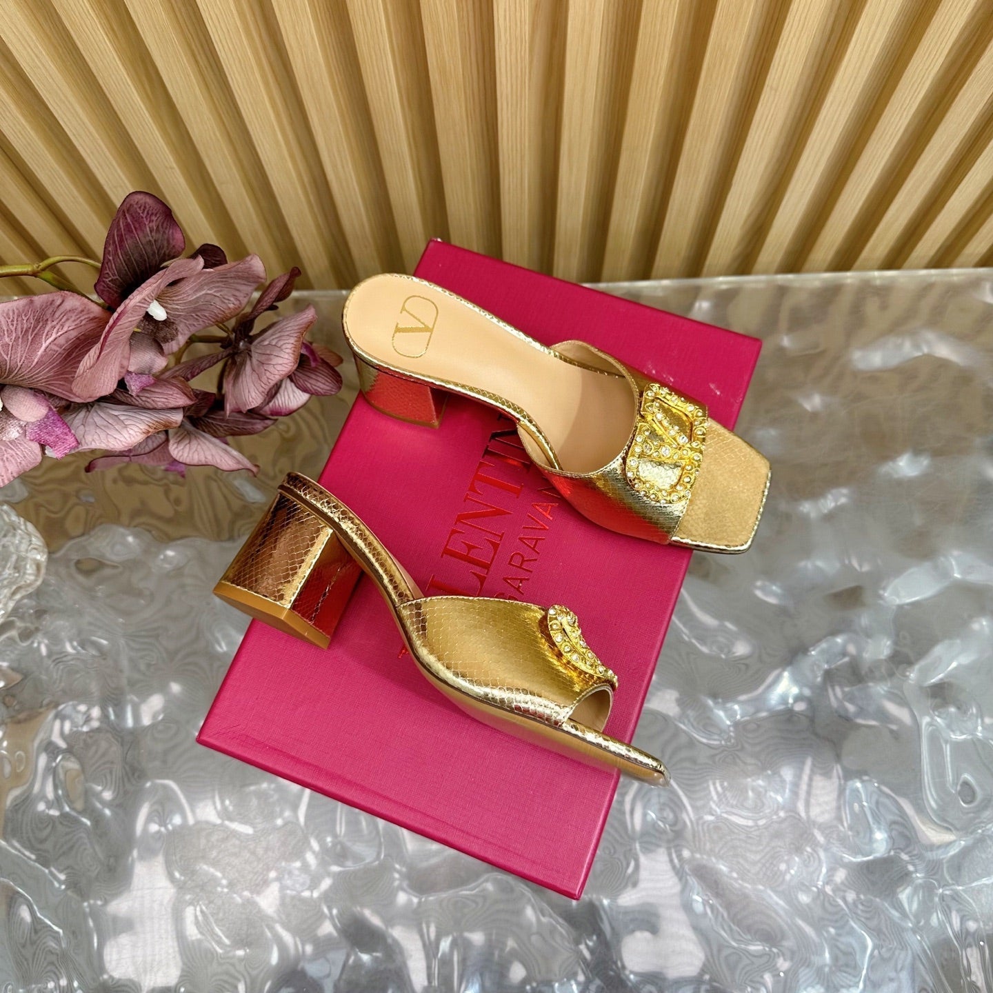 VT 25 Vlogo Mule Gold Snakeskin Leather